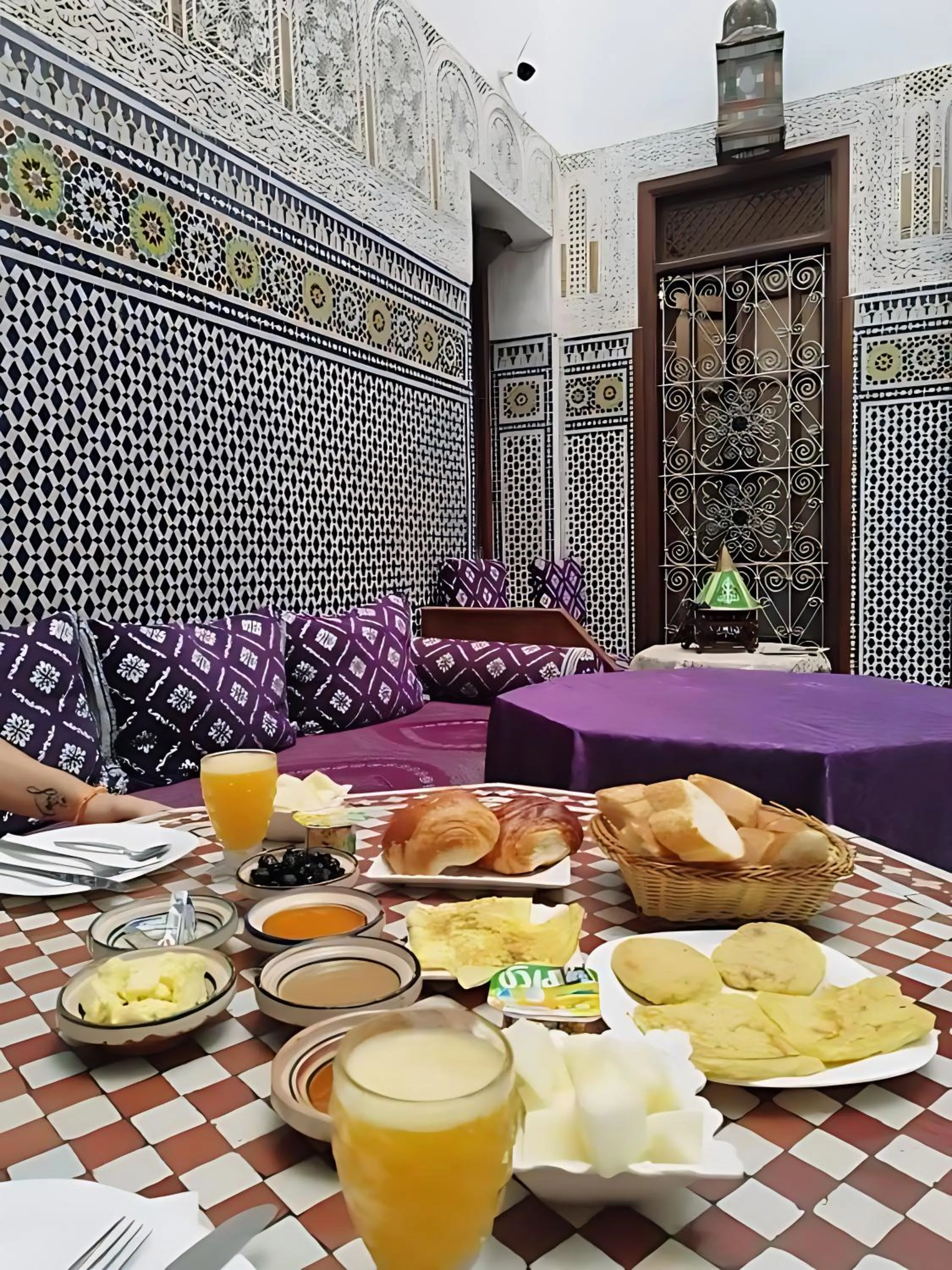 Food and drinks in Riad Baba