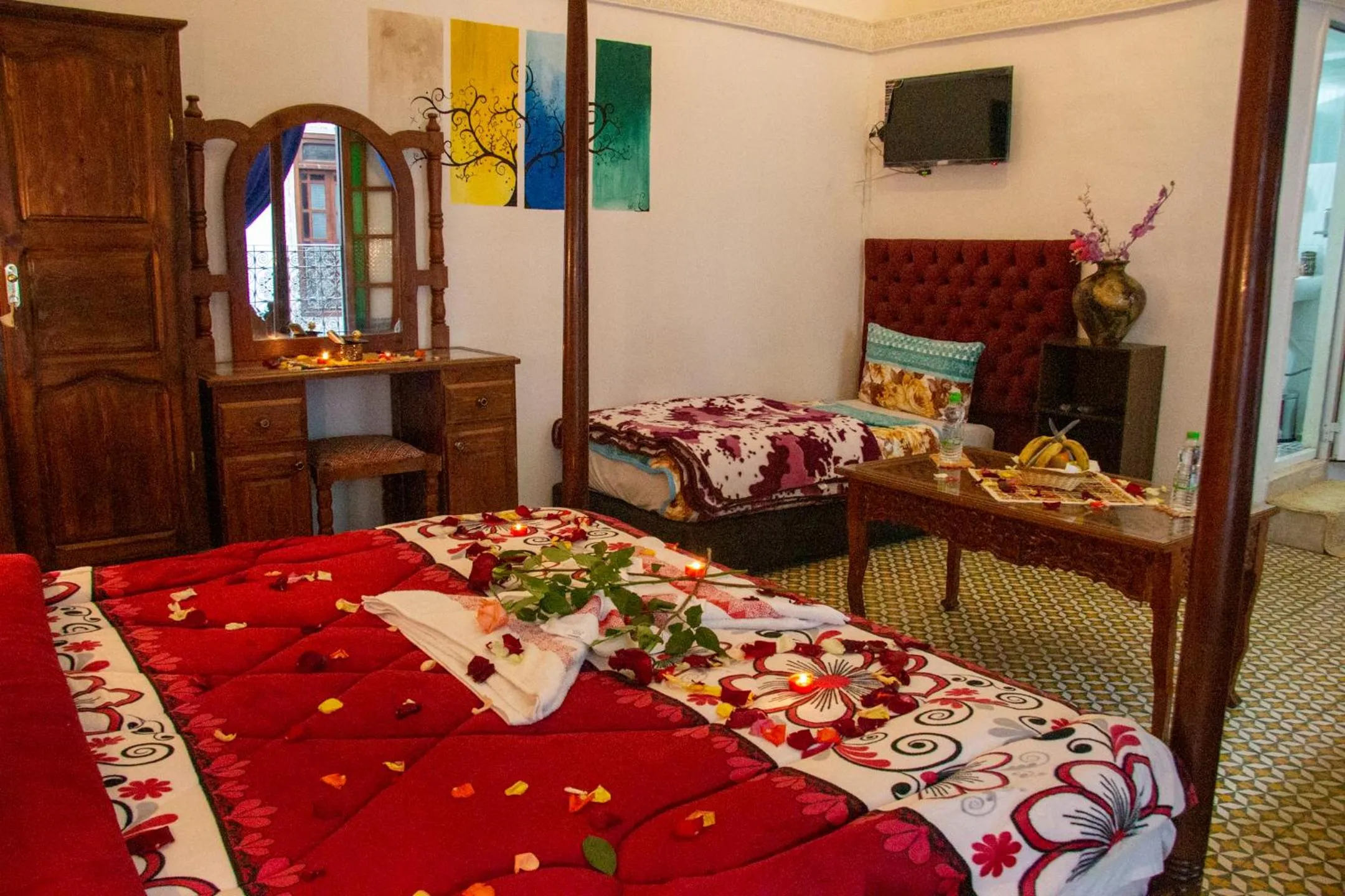 Photo of the whole room, Bed in Riad Baba