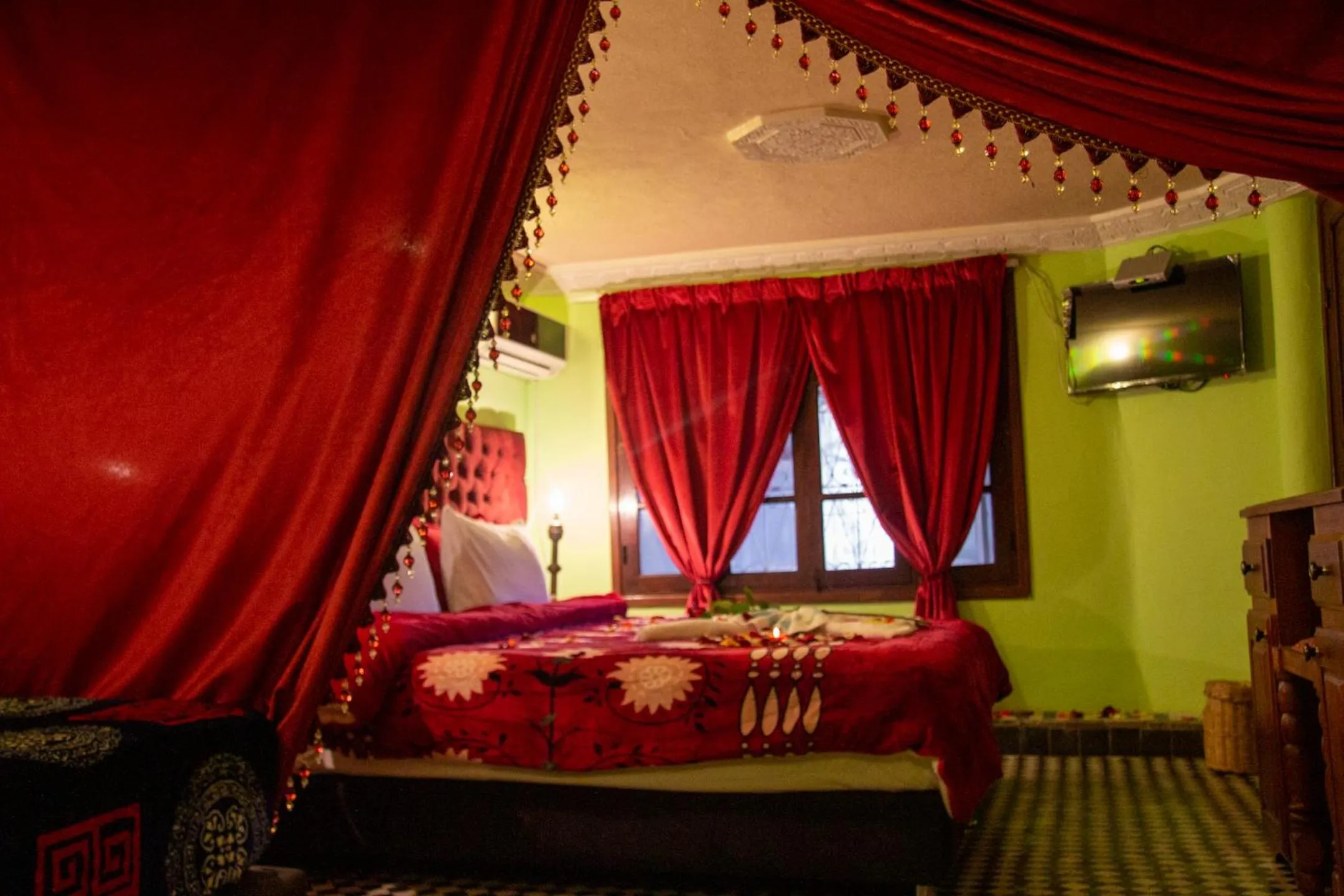 TV and multimedia, Bed in Riad Baba