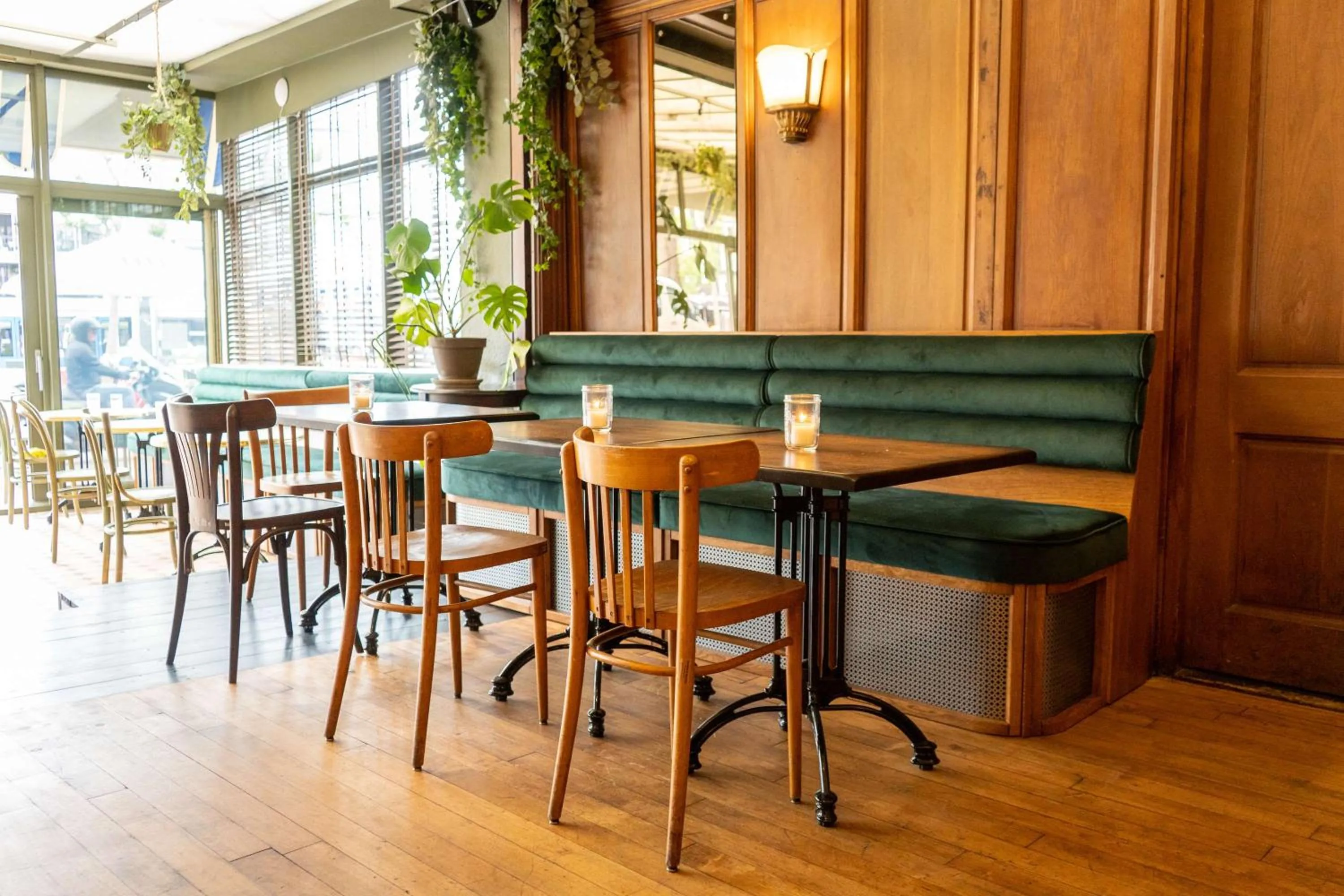 Lounge or bar in NH Amsterdam Schiller