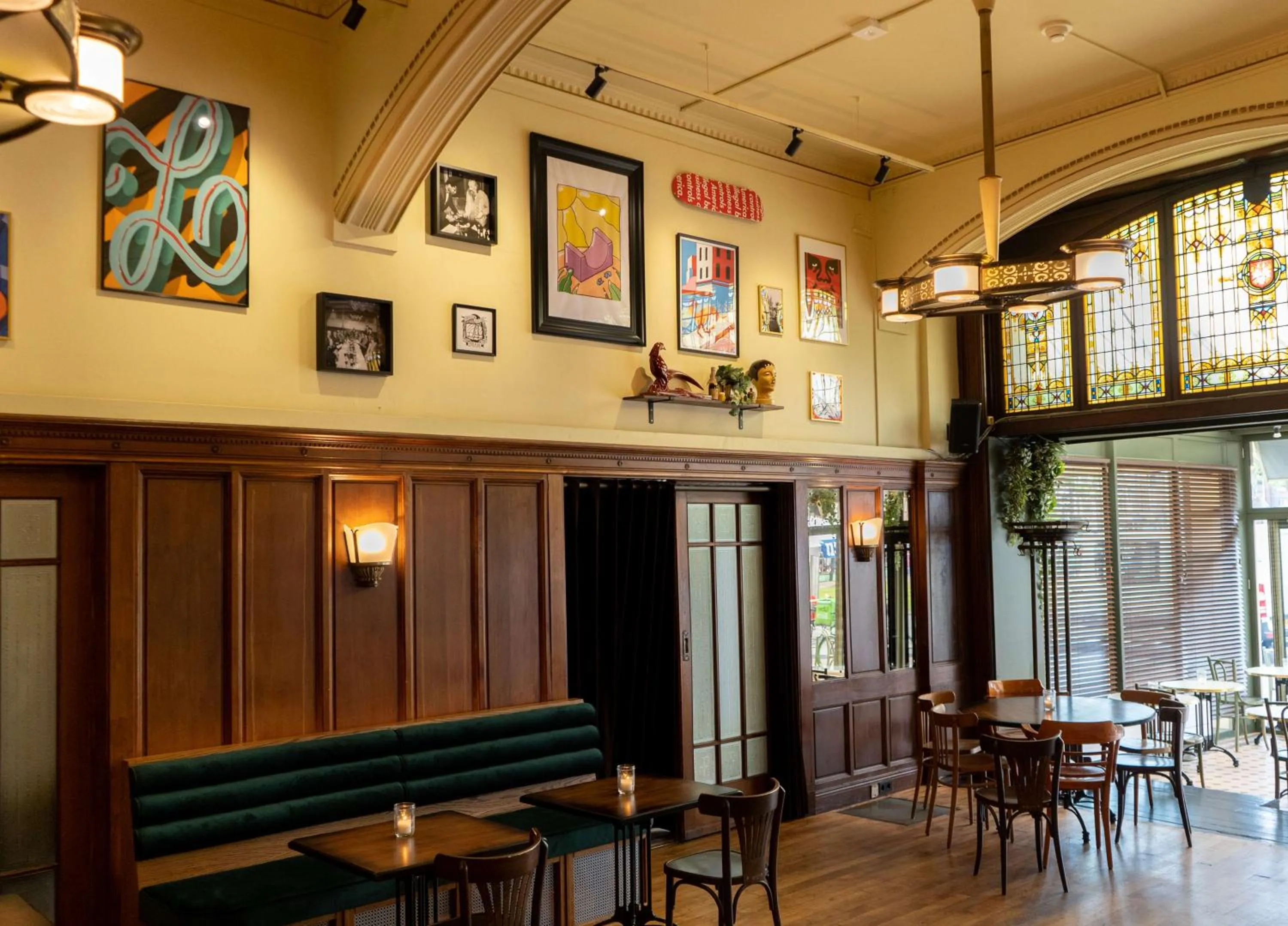 Lounge or bar in NH Amsterdam Schiller