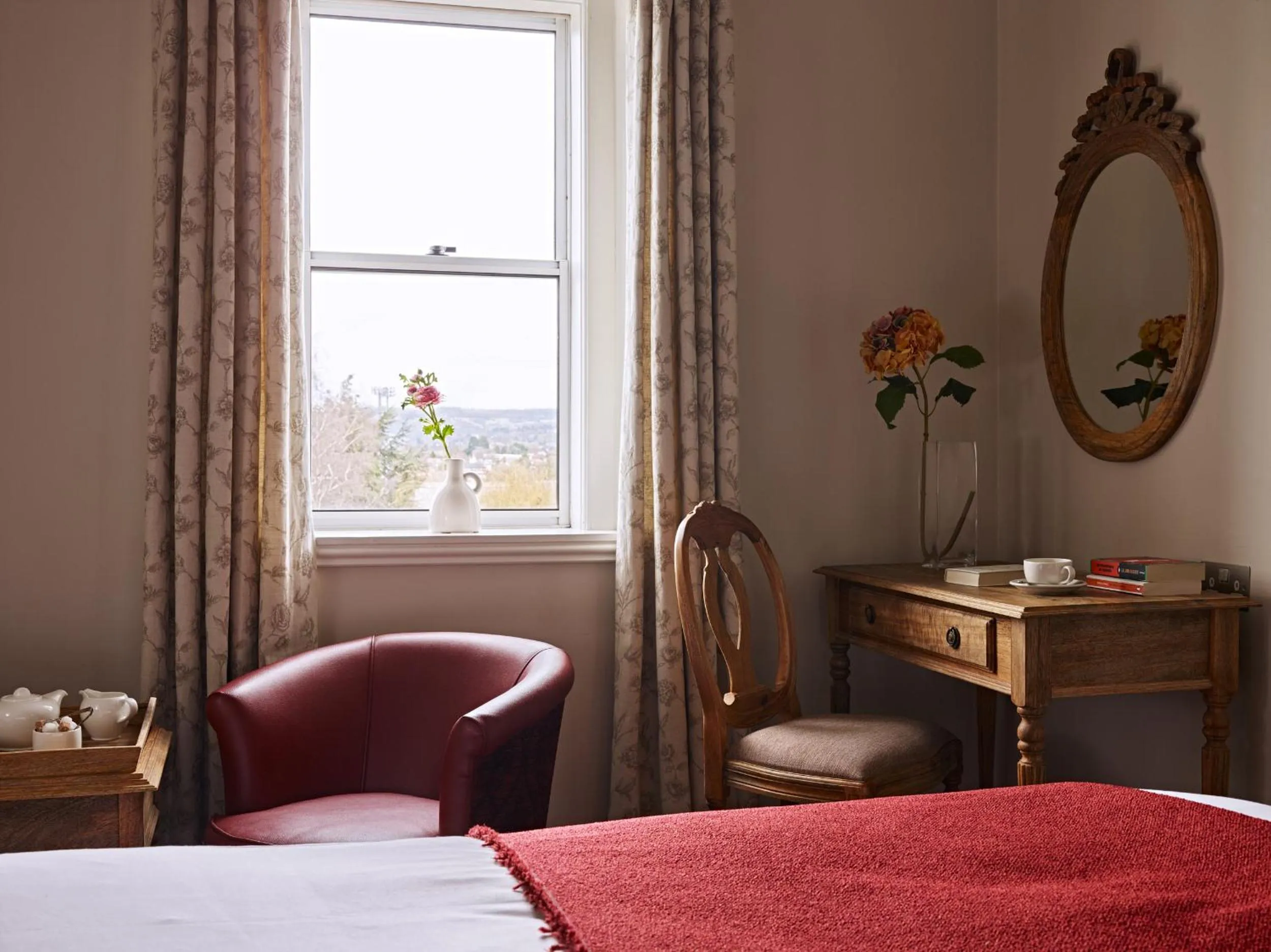 Bedroom, Bed in Cotswold Grange