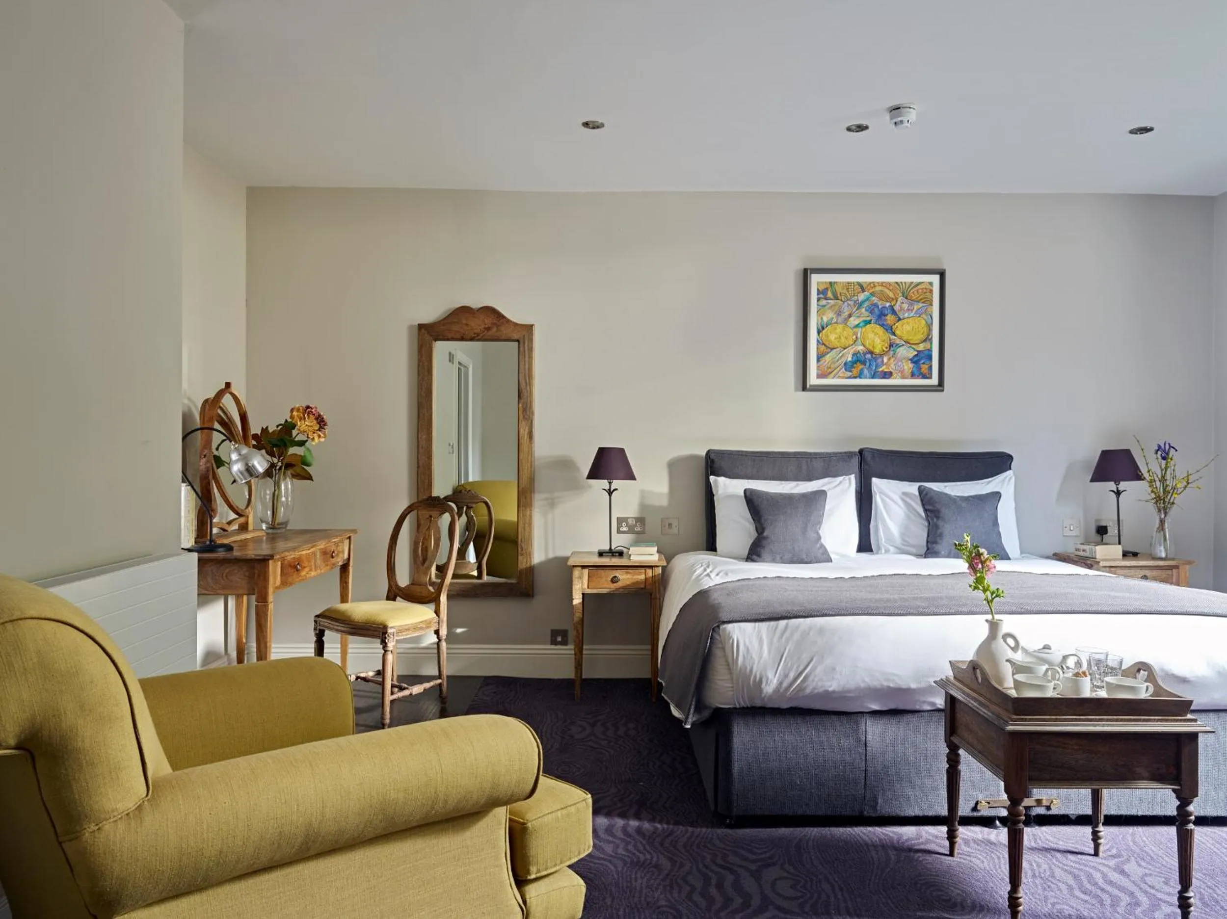 Bedroom, Bed in Cotswold Grange