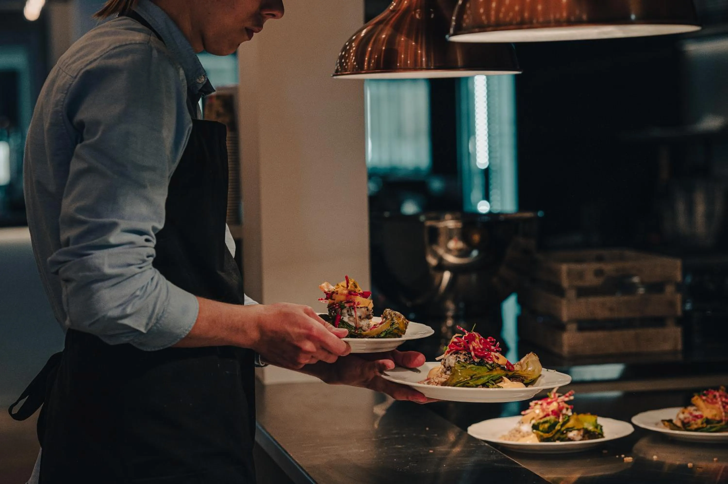 Restaurant/places to eat in Tjörnbro Arena