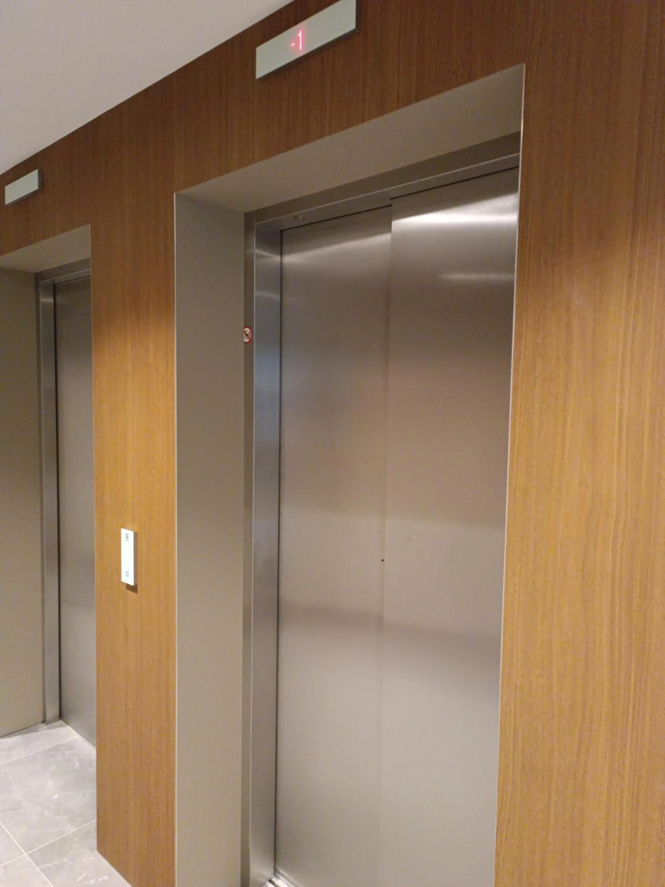 elevator in Bel Mare Aqua 2 F504
