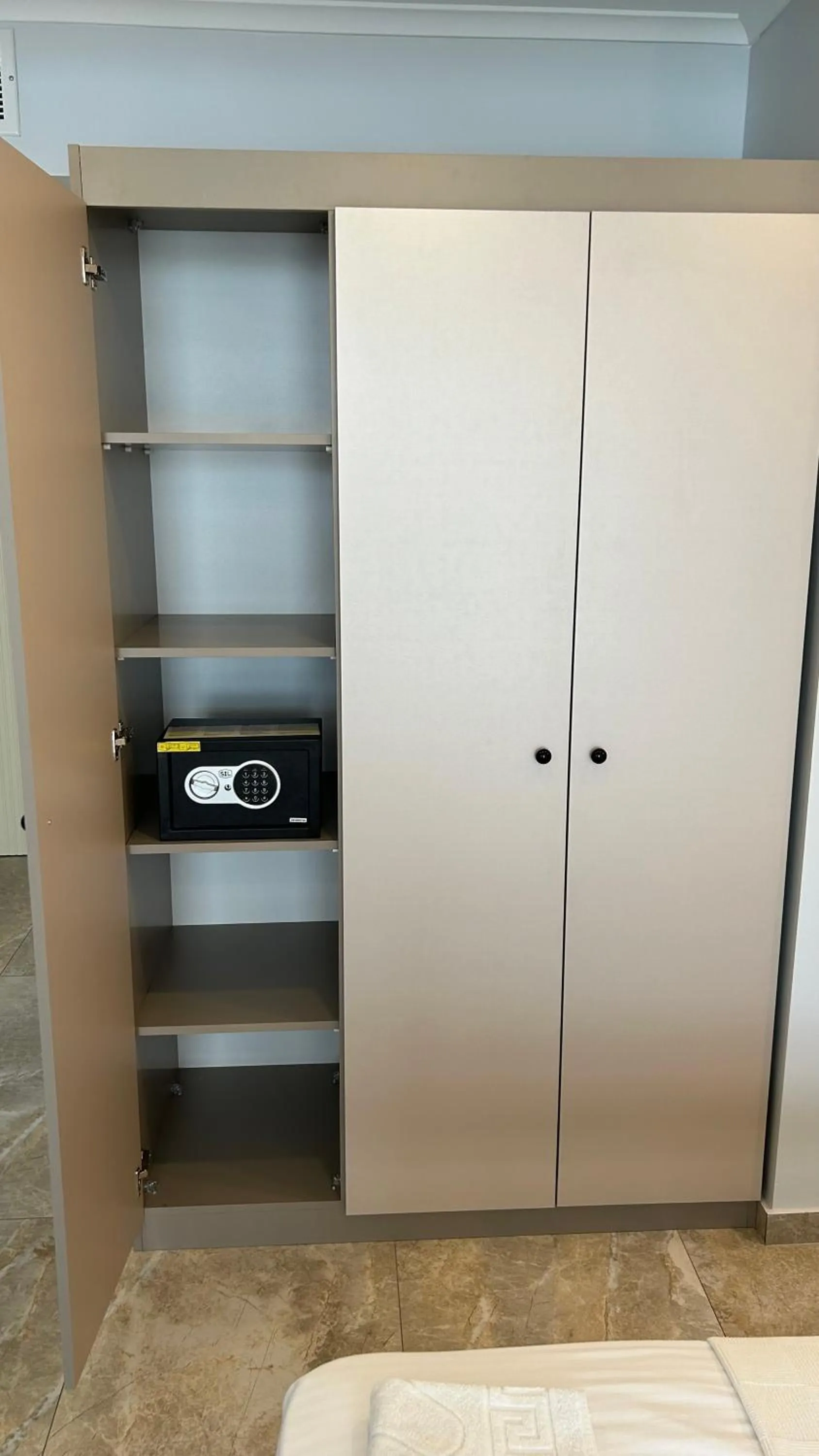 Photo of the whole room in 01 Nova Otel