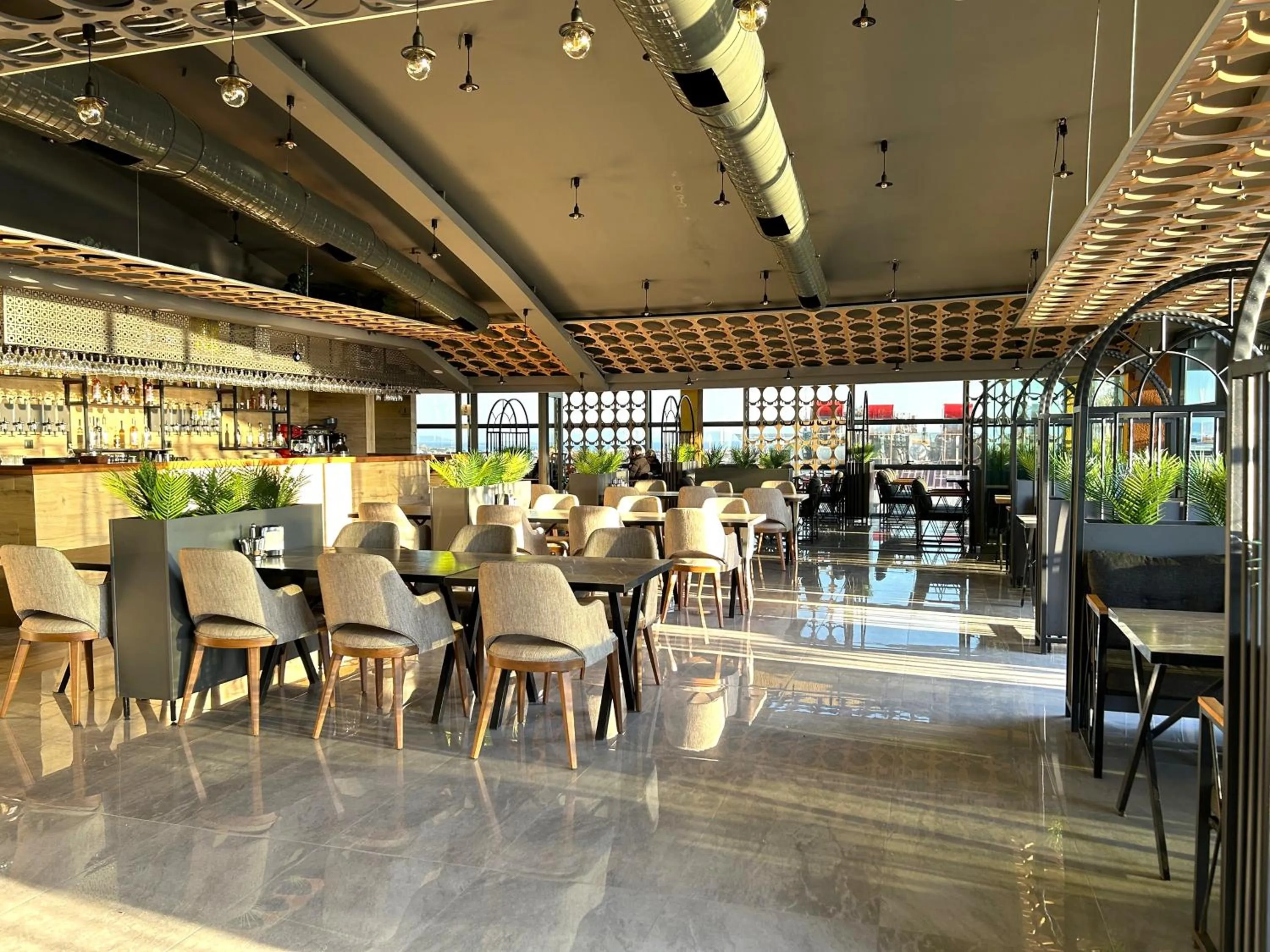 Restaurant/places to eat in 01 Nova Otel