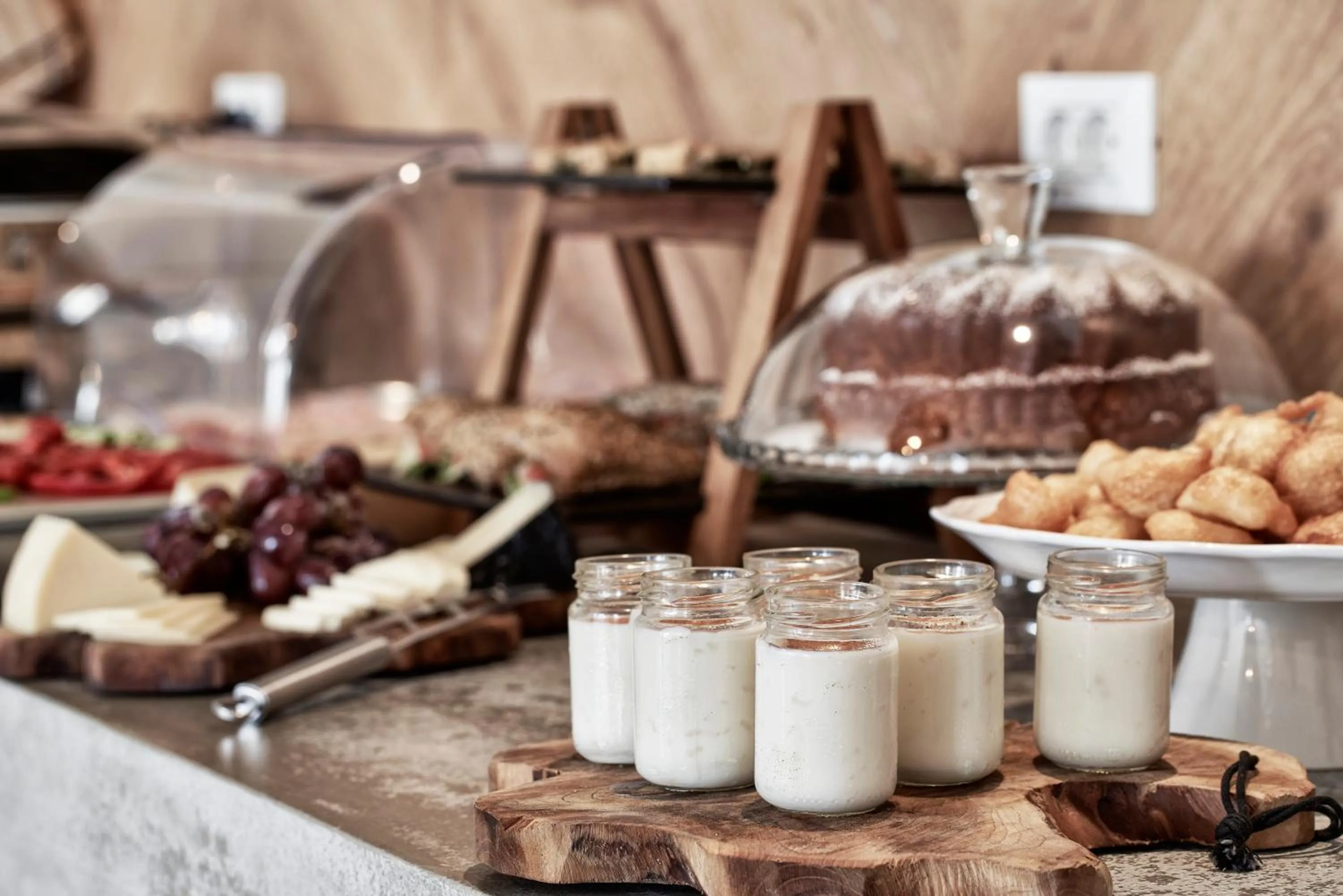 Buffet breakfast in Naxian Rhapsody