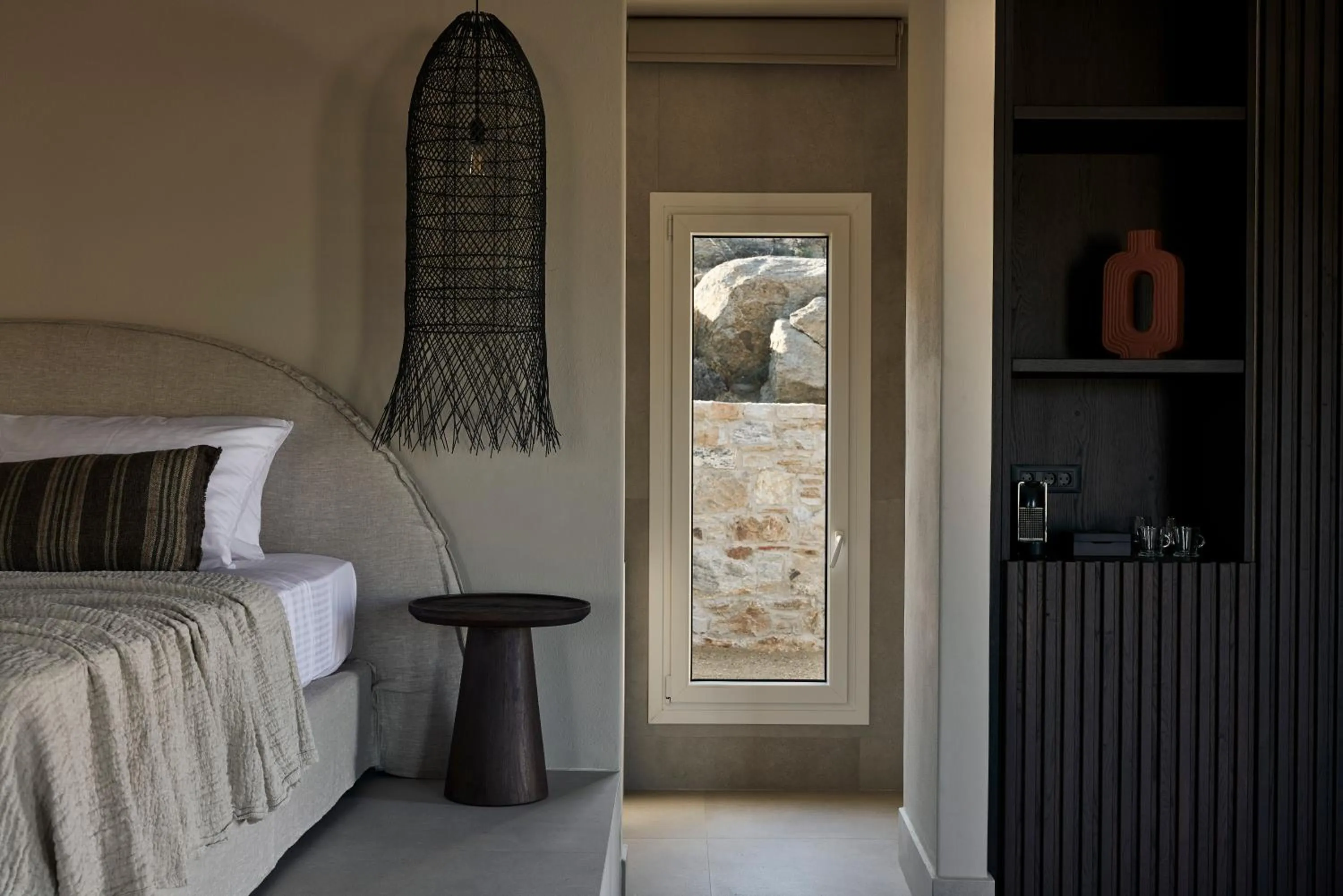 wardrobe, Bed in Naxian Rhapsody