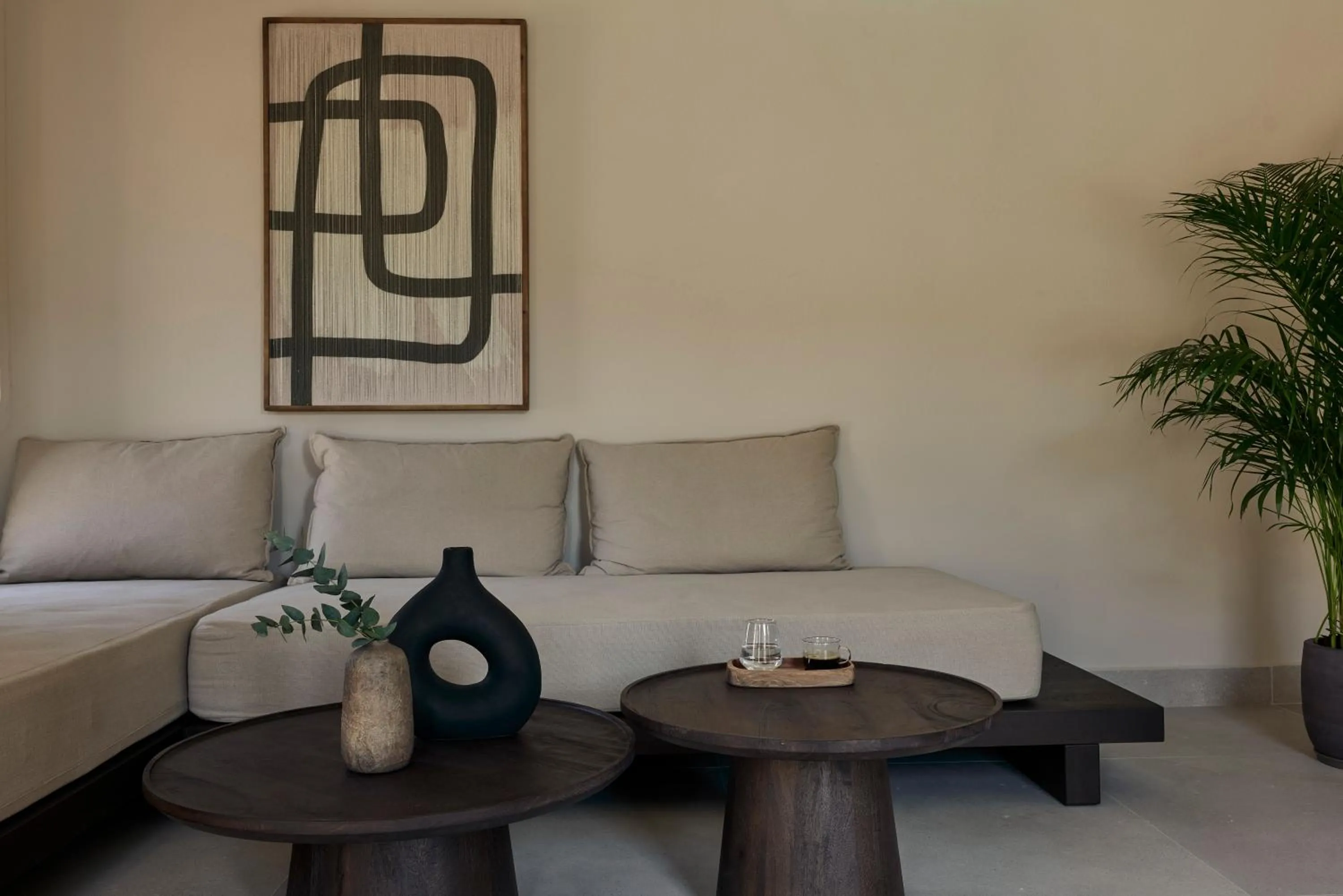 Living room in Naxian Rhapsody