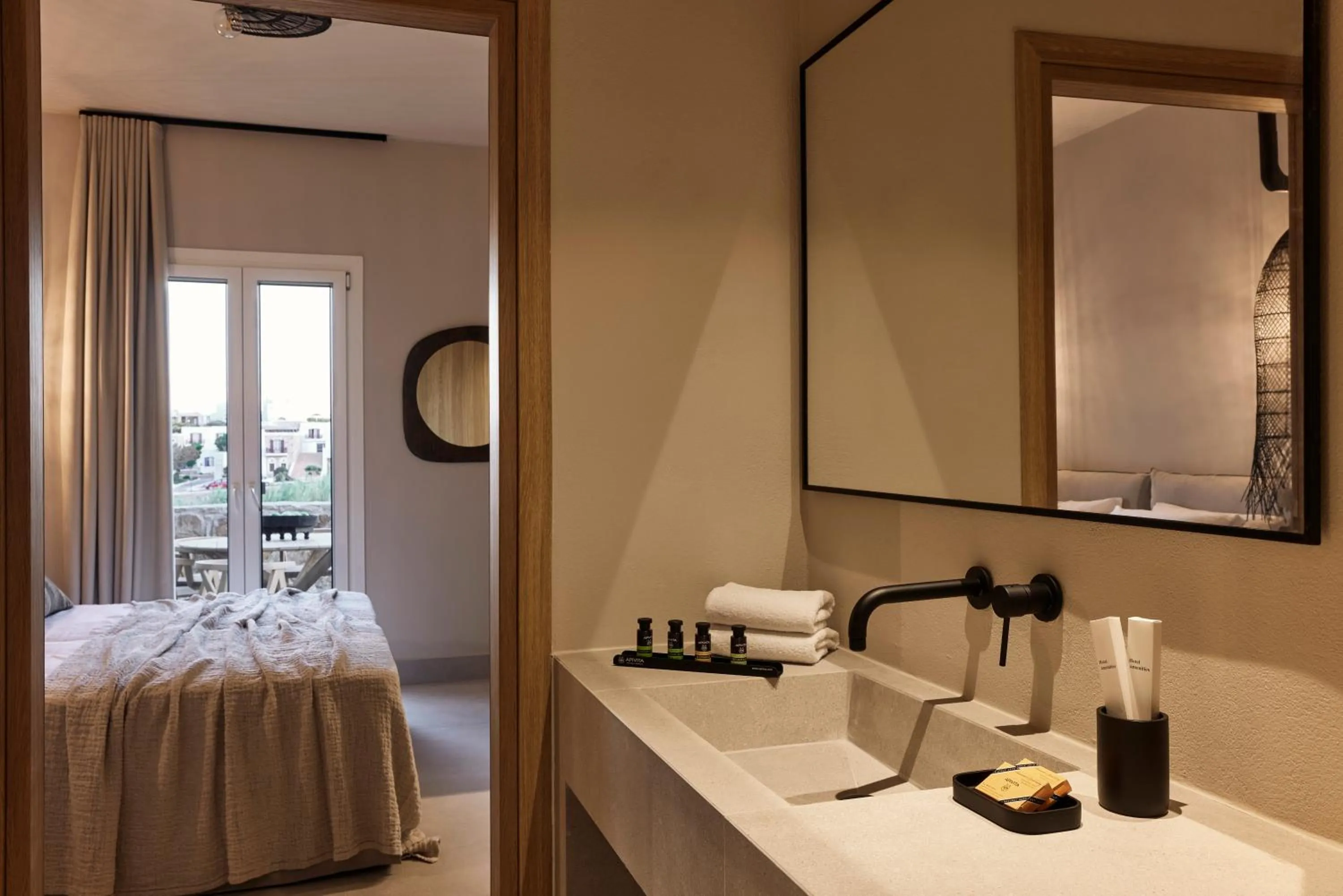 Bedroom, Bed in Naxian Rhapsody