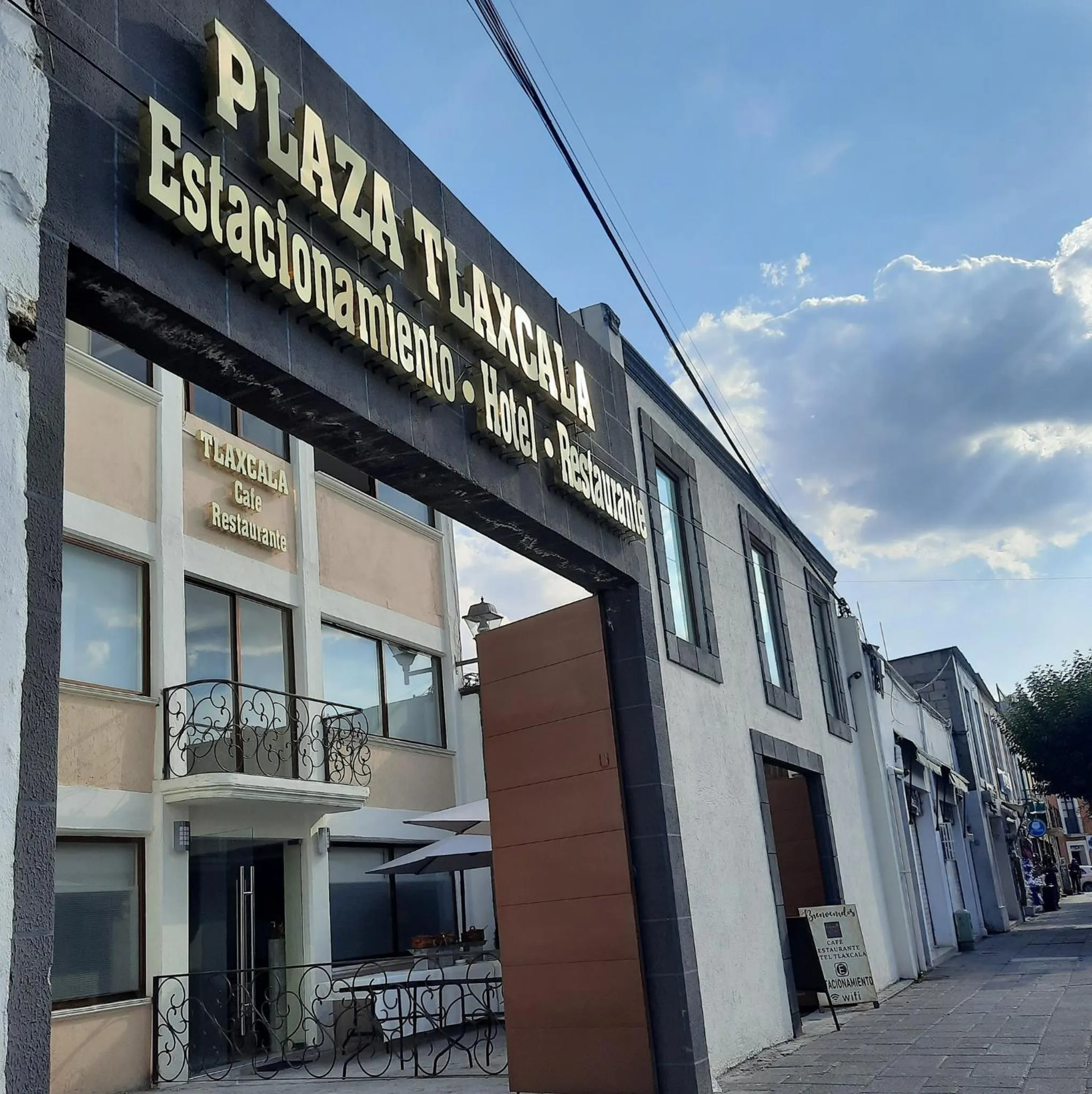 Property building in Hotel Tlaxcala