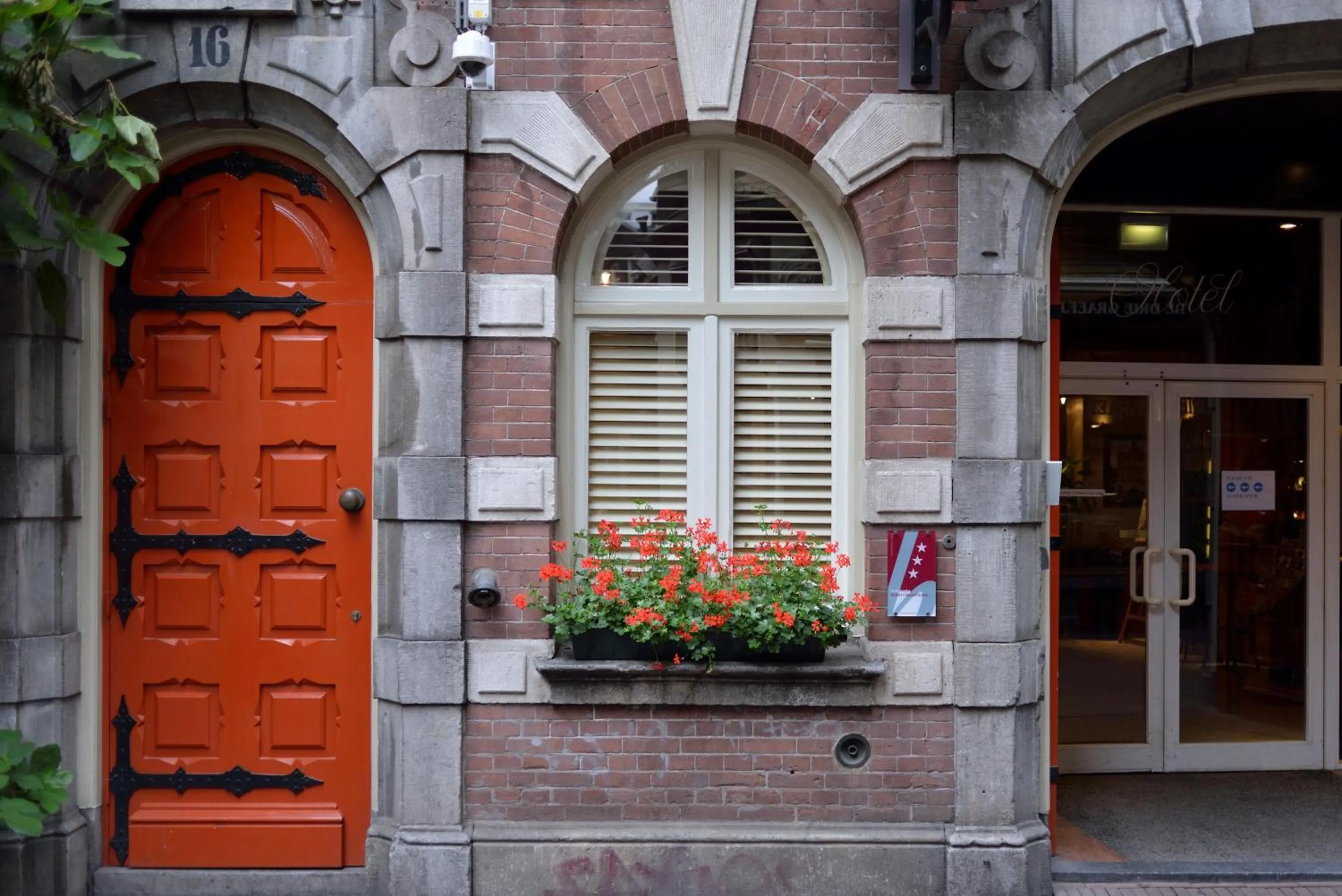Facade/entrance in Best Western Dam Square Inn