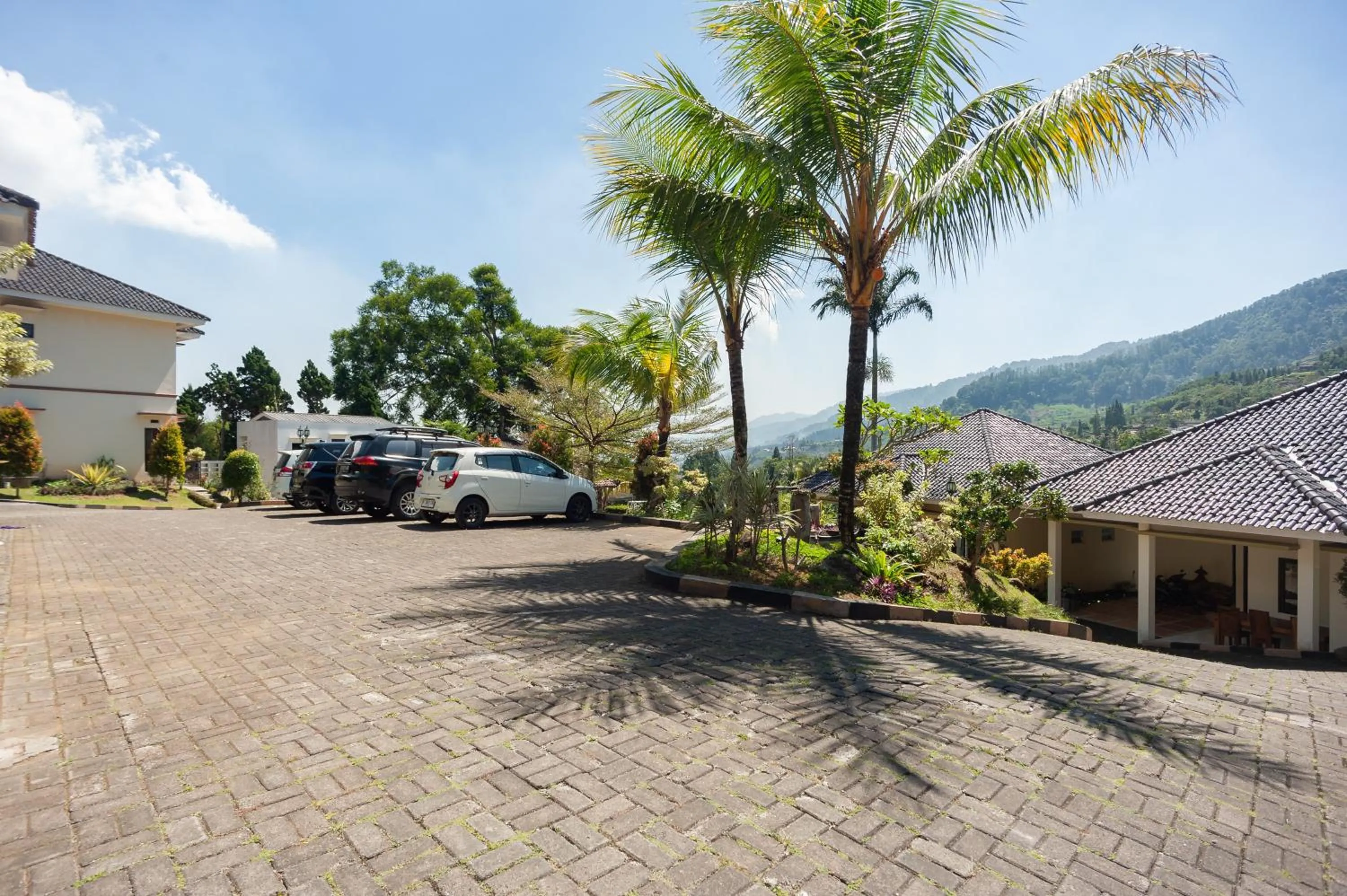 Natural landscape in Urbanview Resort Syariah Khansa Cisarua Puncak by RedDoorz