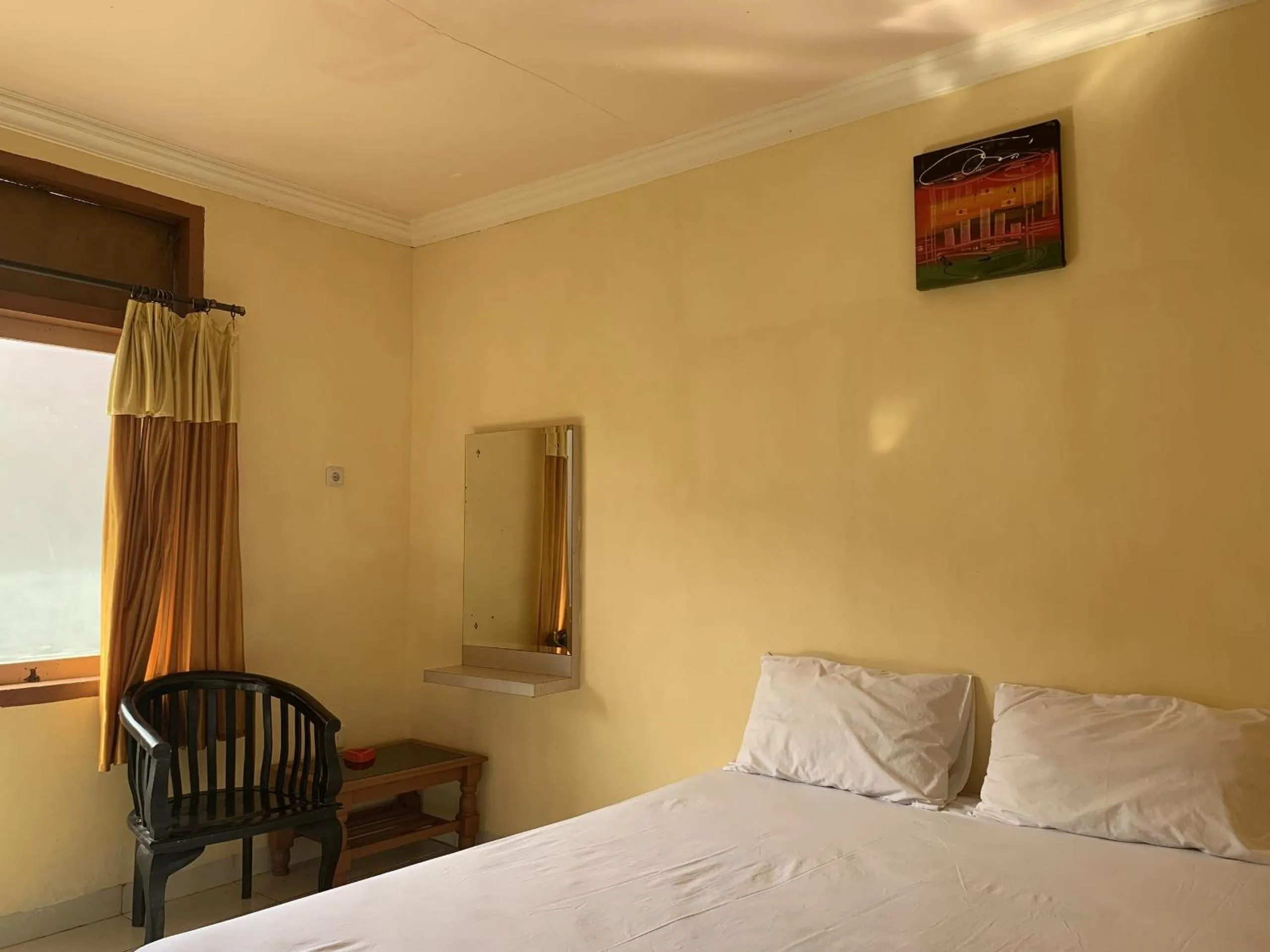 Bedroom, Bed in Hotel O Wisma Phinisi Syariah Near Mall of Pinrang Sejahtera