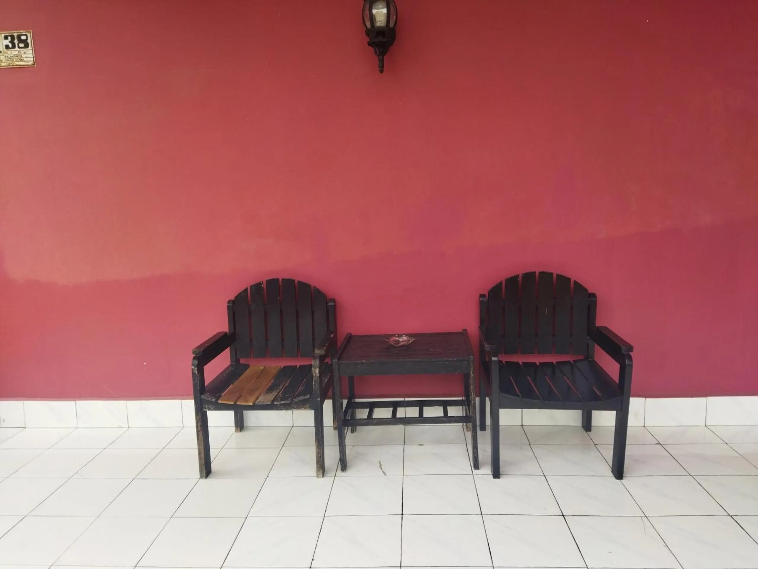 Lobby or reception in Hotel O Wisma Phinisi Syariah Near Mall of Pinrang Sejahtera