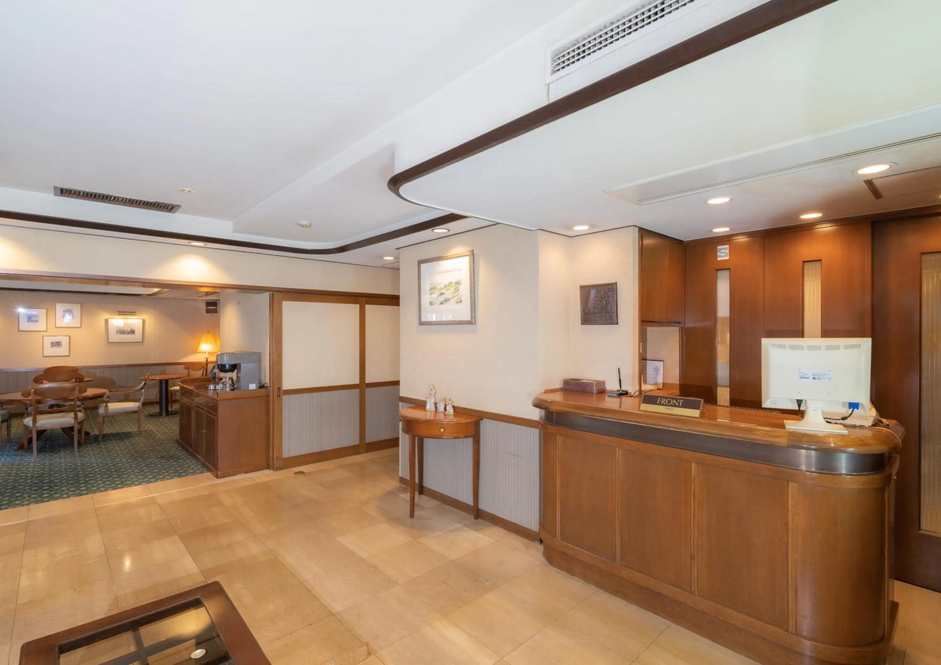 Lobby or reception in Saka no Hotel Tretio Ochanomizu