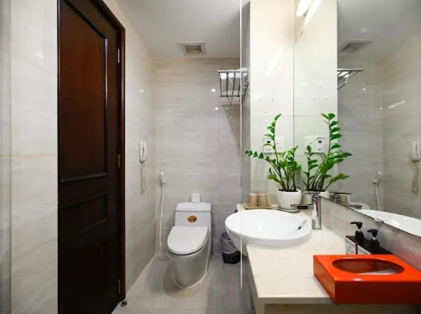 Pearl Central Hotel- Near Nguyen Hue street