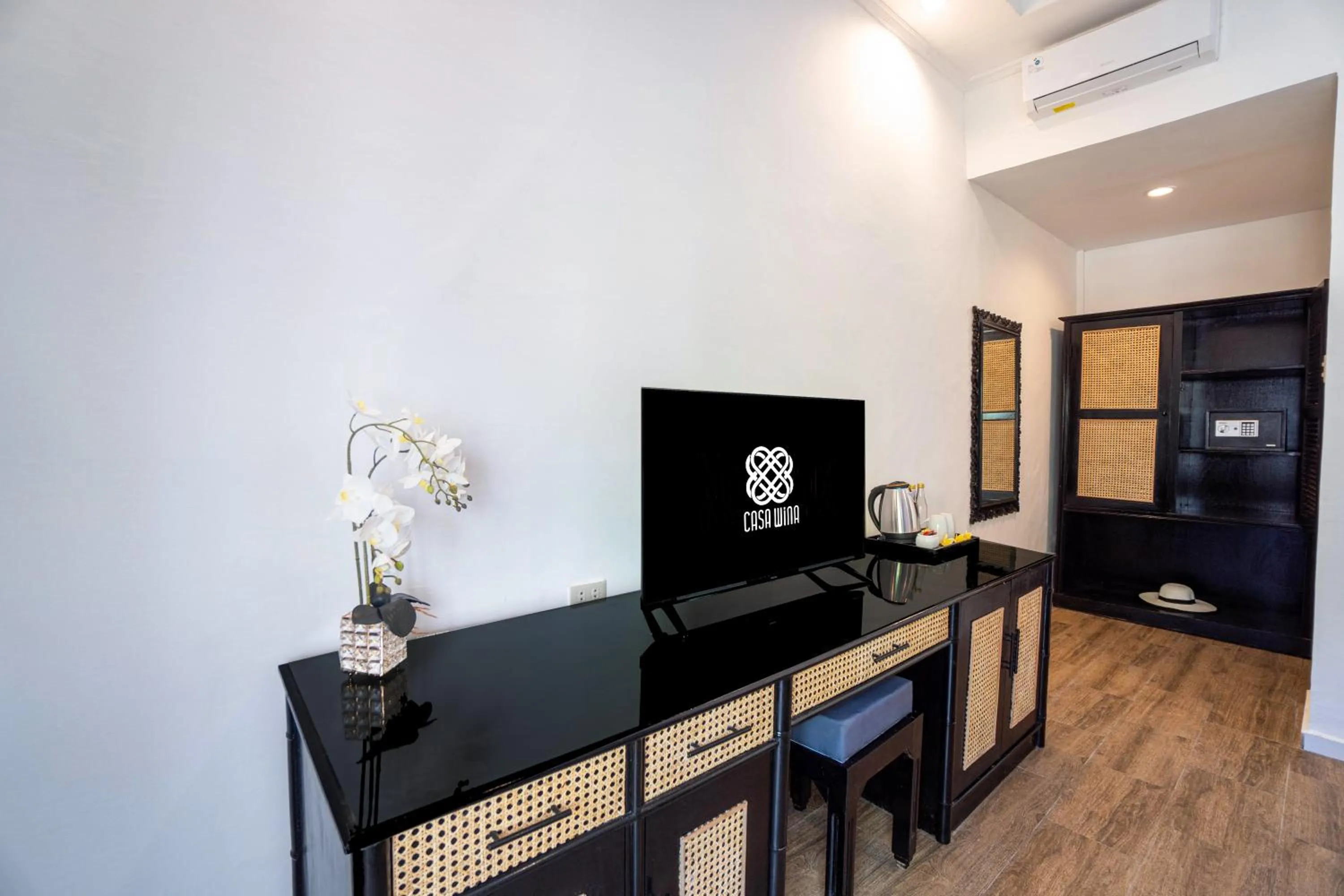 TV and multimedia in Casa Wina Kuta Managed by ARM Hospitality