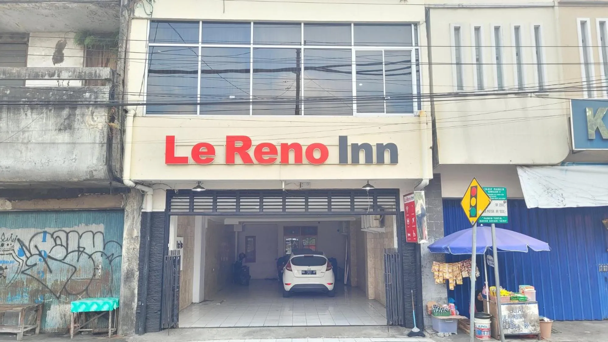 Property building in Urbanview Le Reno Inn Wirobrajan by RedDoorz