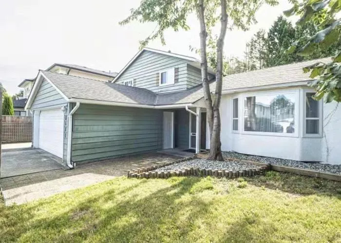 Double or Twin Room with Private Bathroom - single occupancy in New Master room & private washroom 203