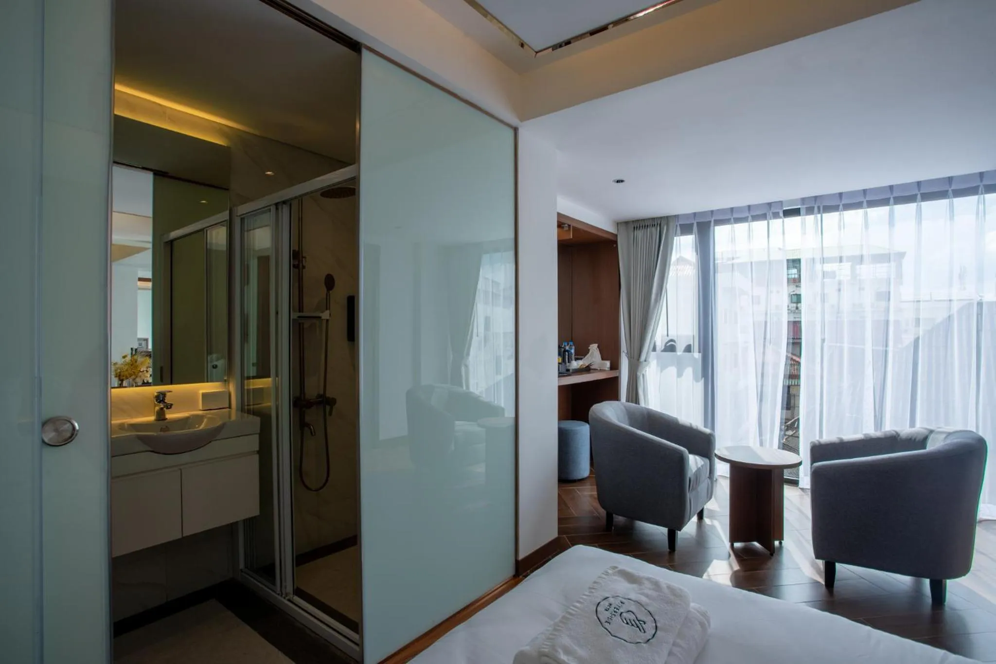 Bathroom in Riverside Hotel