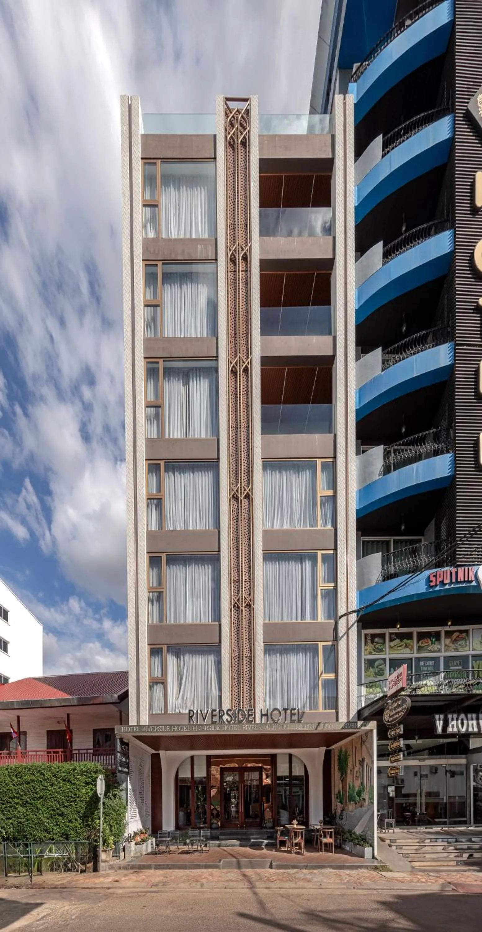 Property building in Riverside Hotel