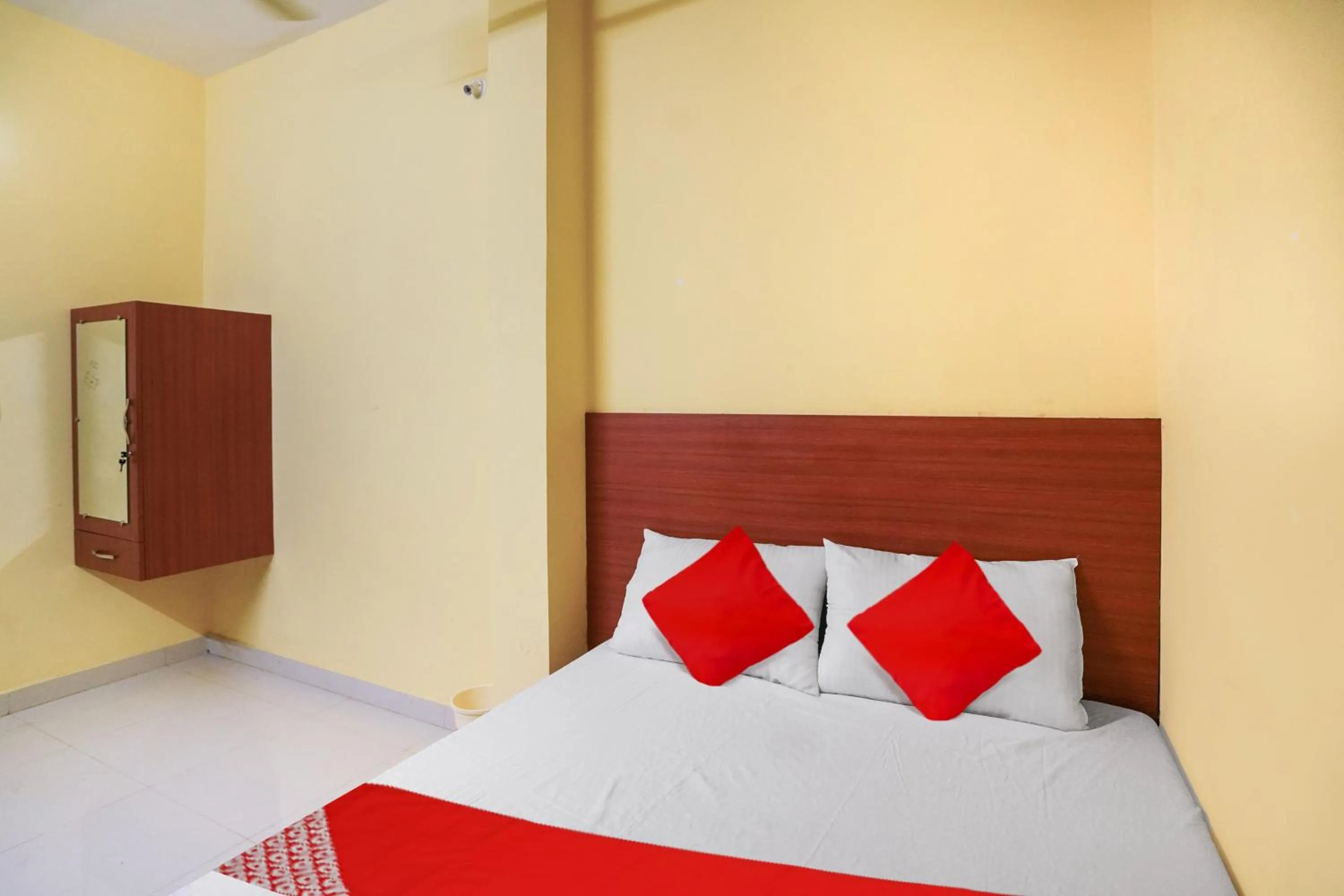 Bedroom in Hotel O Sai Saugat