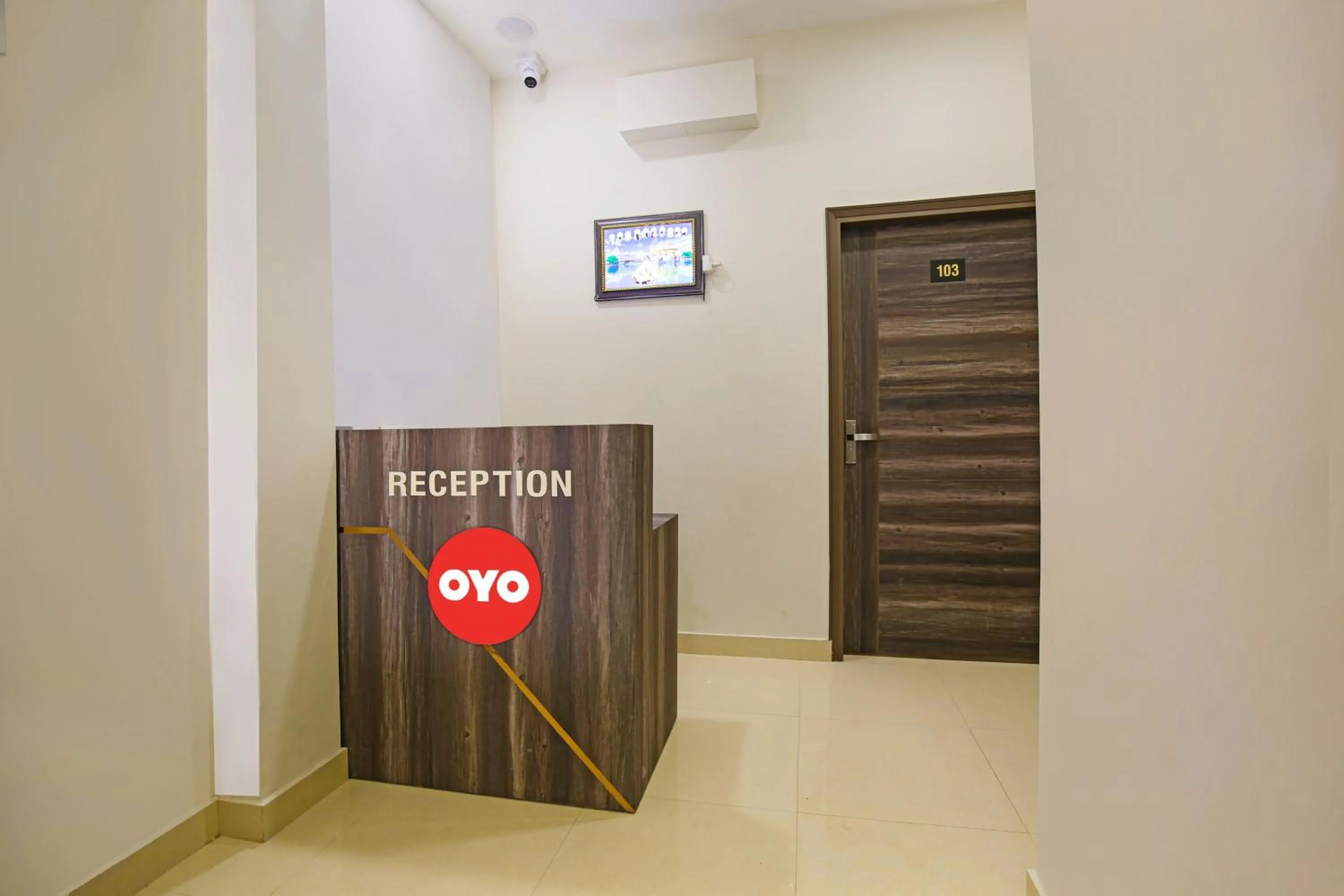 Lobby or reception in Hotel O Grand Inn