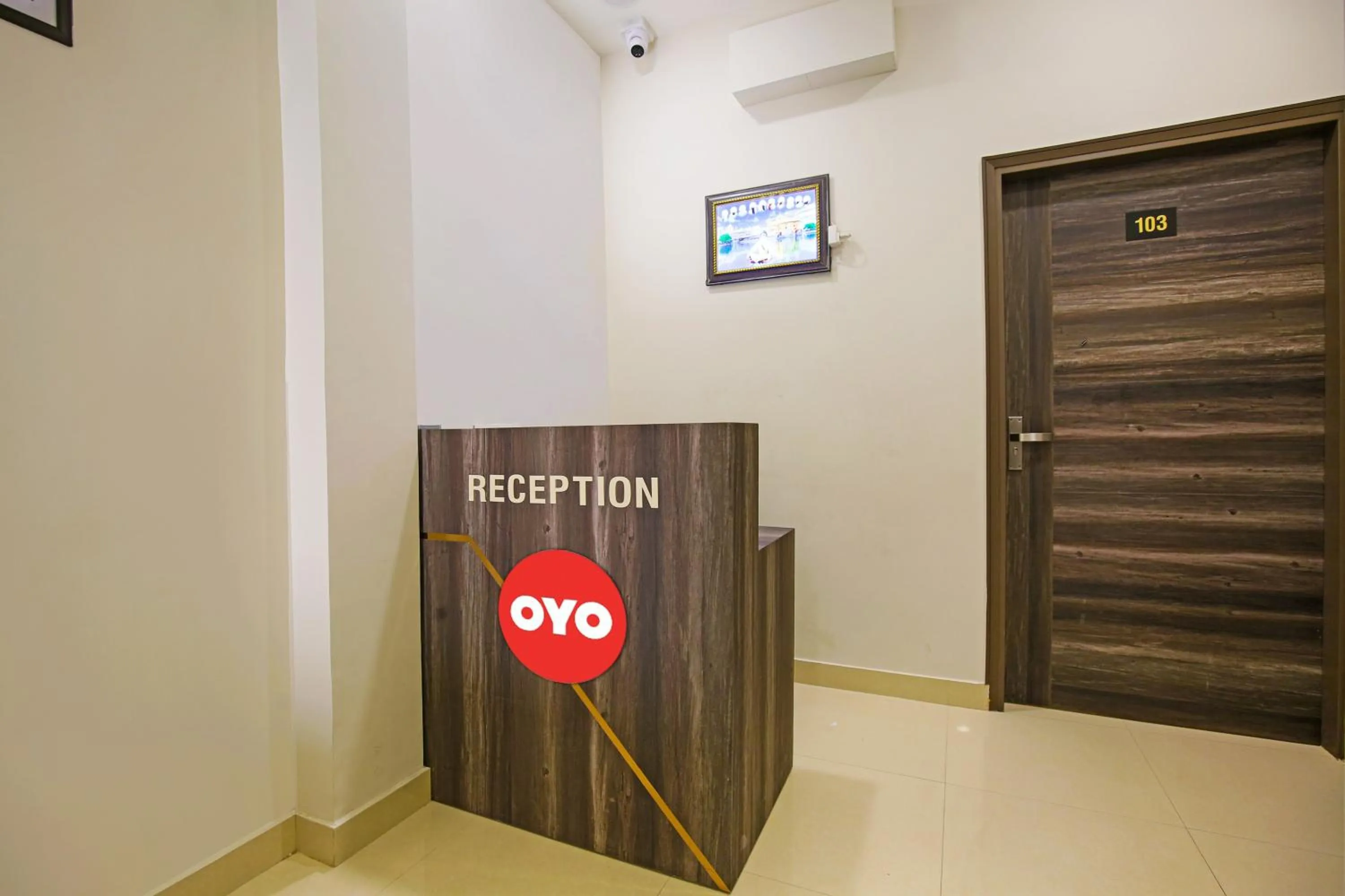 Lobby or reception in Hotel O Grand Inn