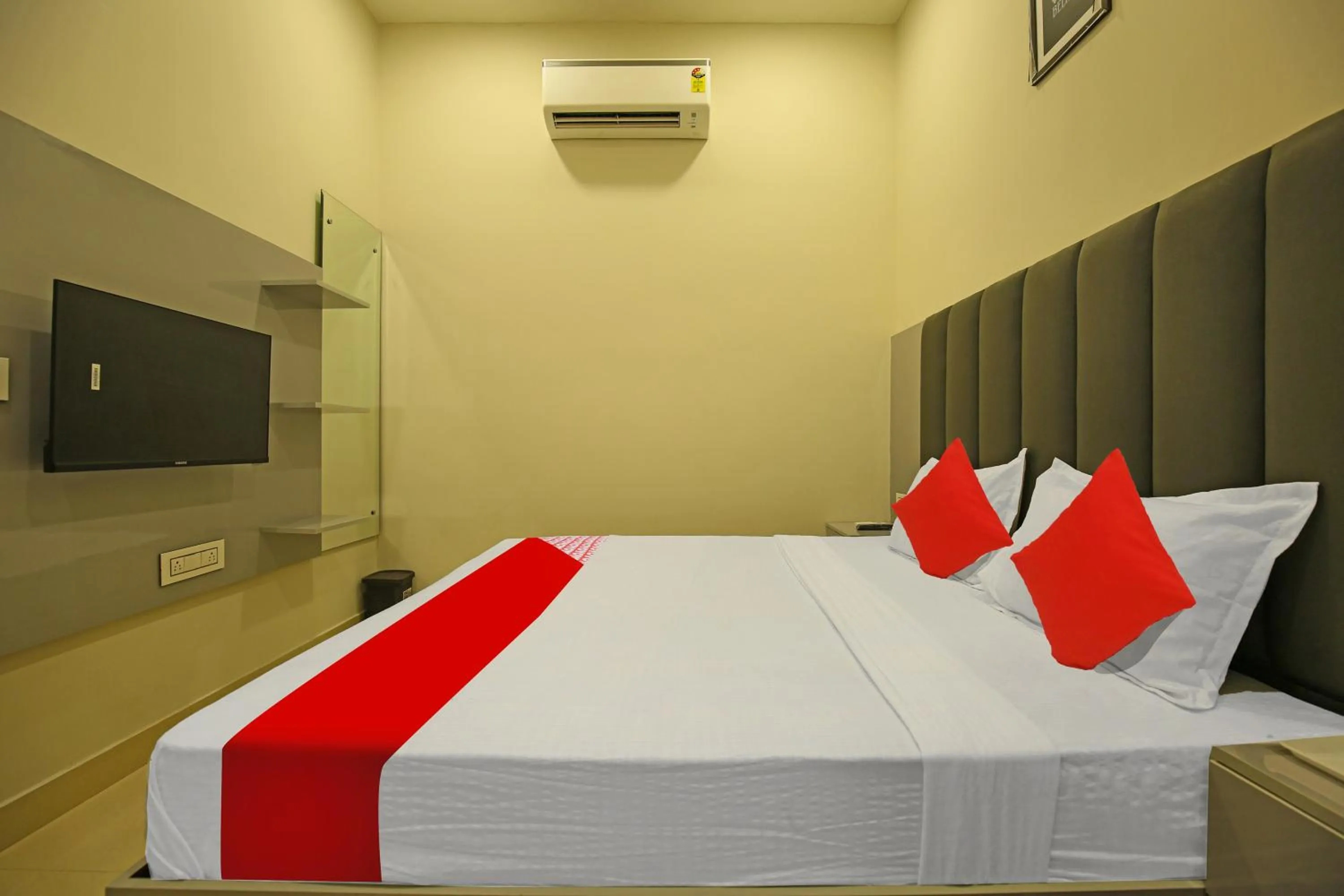 Bathroom in Hotel O Grand Inn