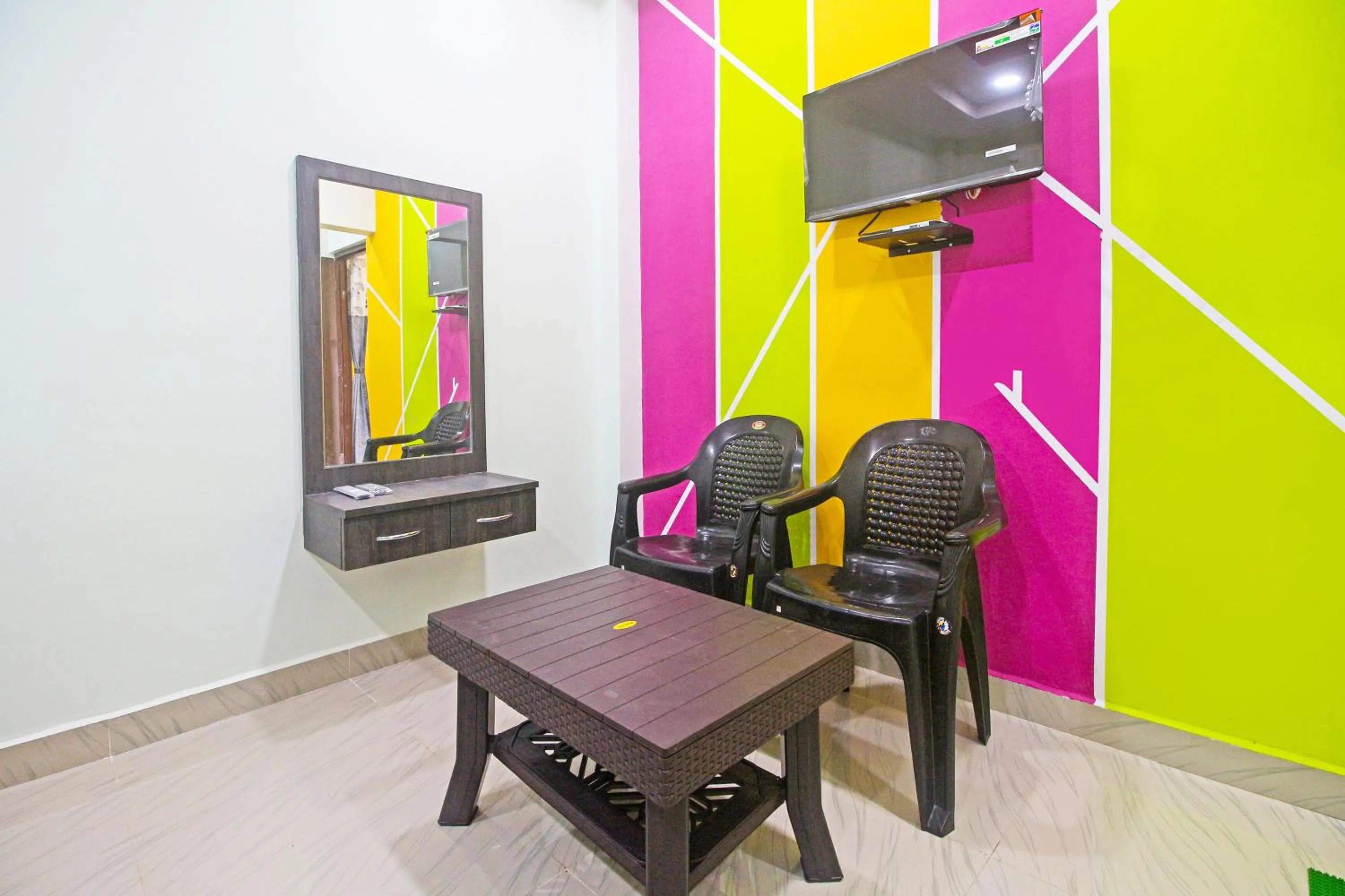 Bedroom in Hotel O Mh