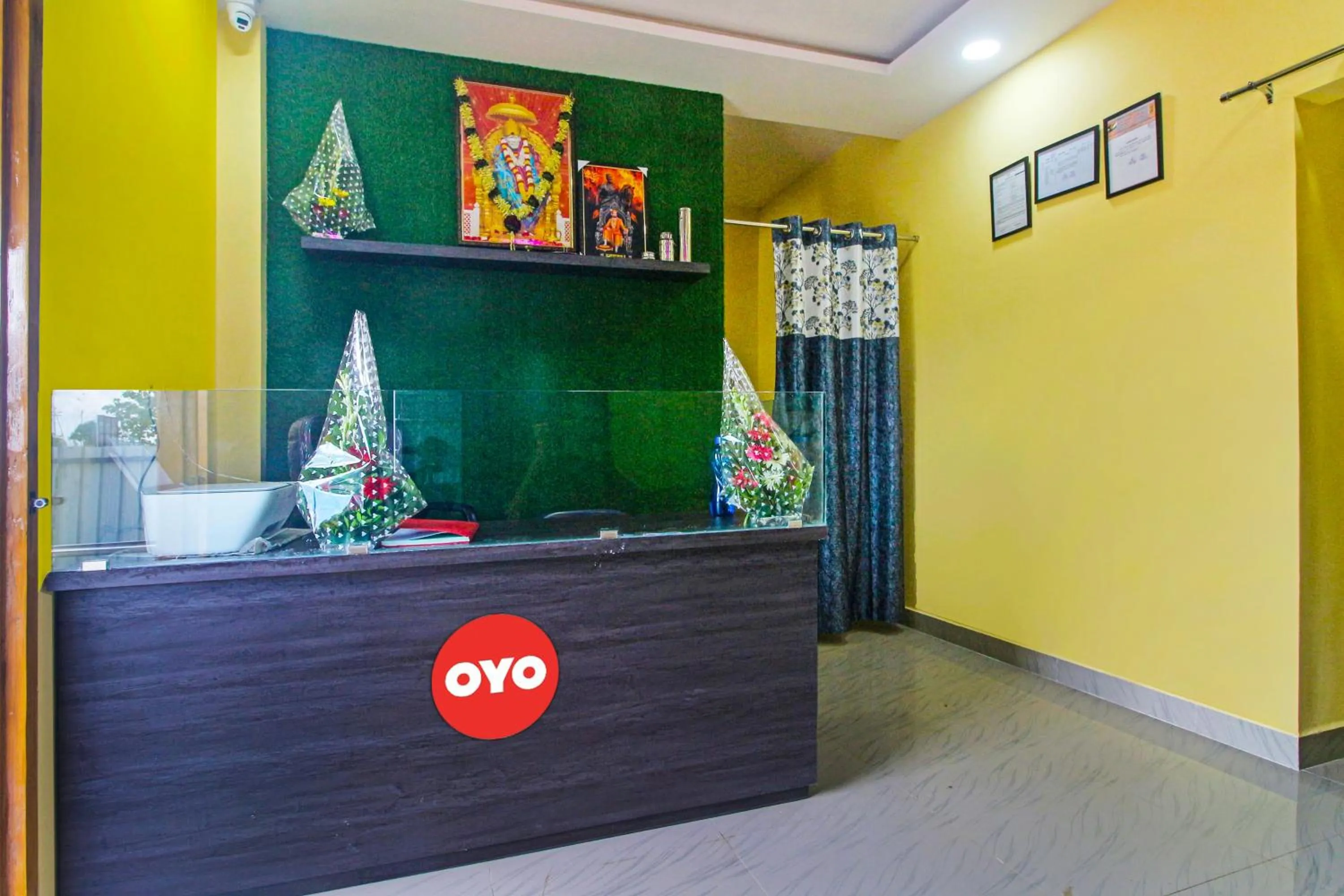 Lobby or reception in Hotel O Mh