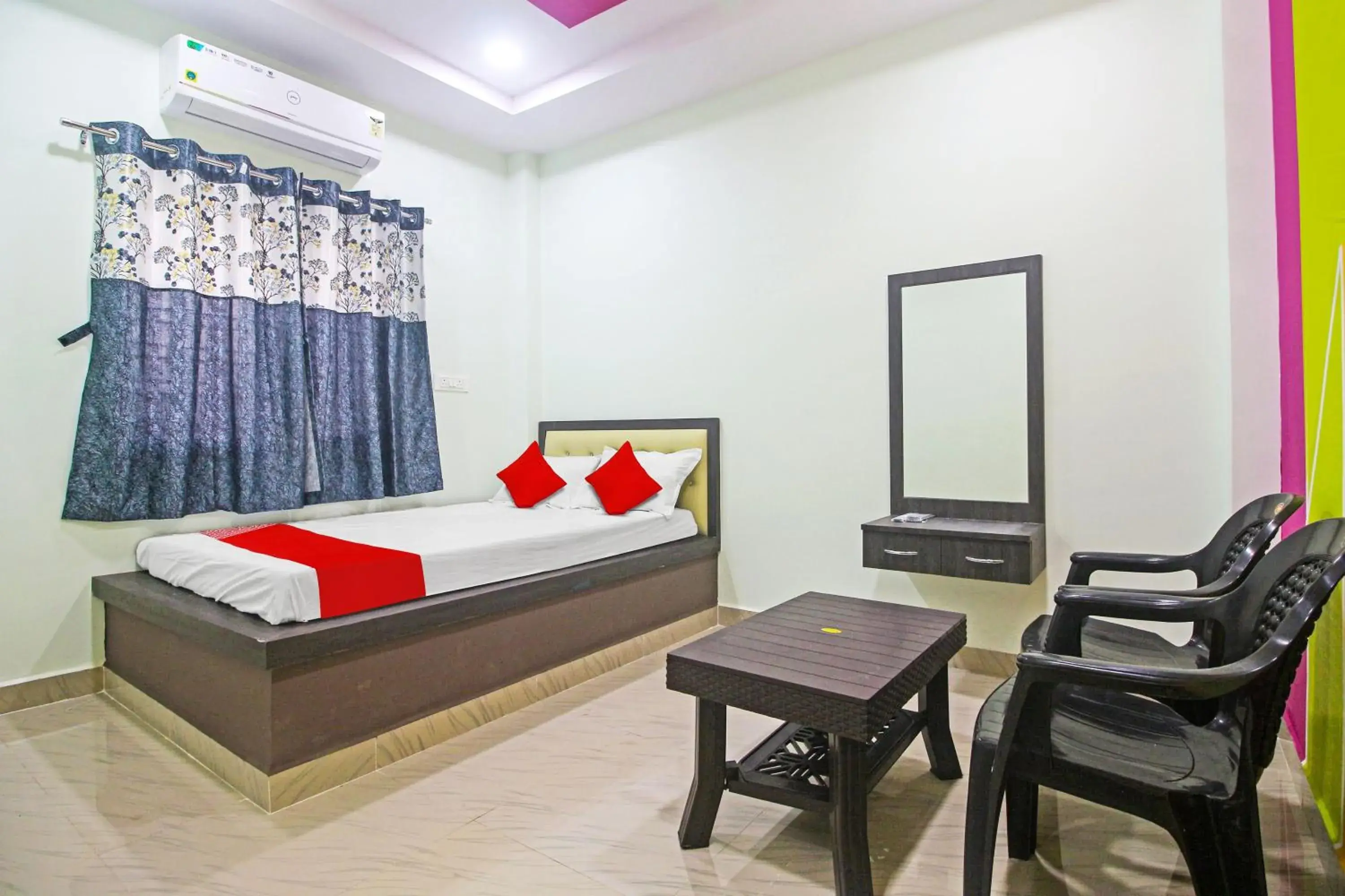 Classic Triple Room - single occupancy in Hotel O Mh Classic Triple Room - single occupancy in Hotel O Mh