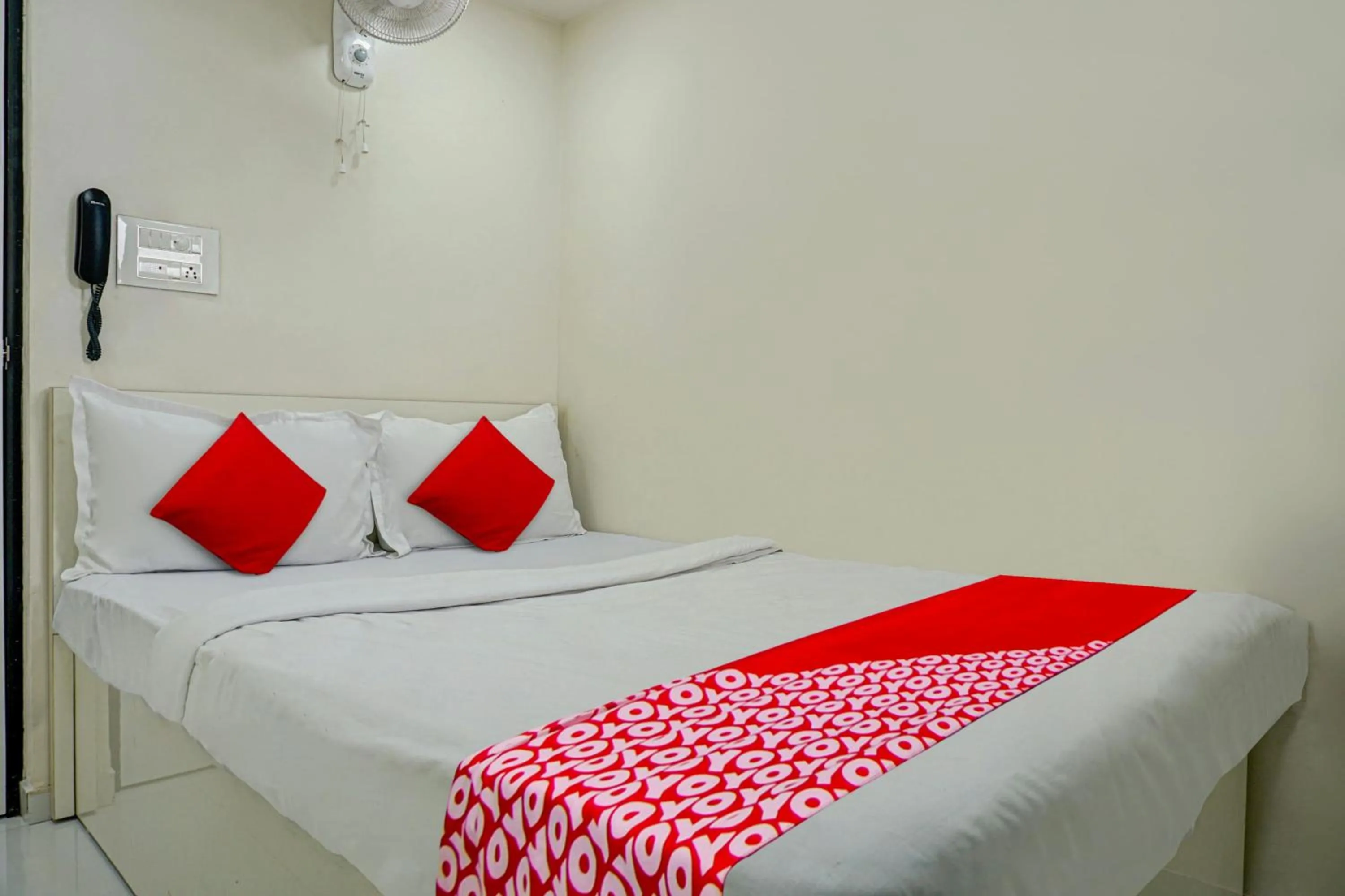 Bedroom, Bed in Hotel O Happy Homely Stay