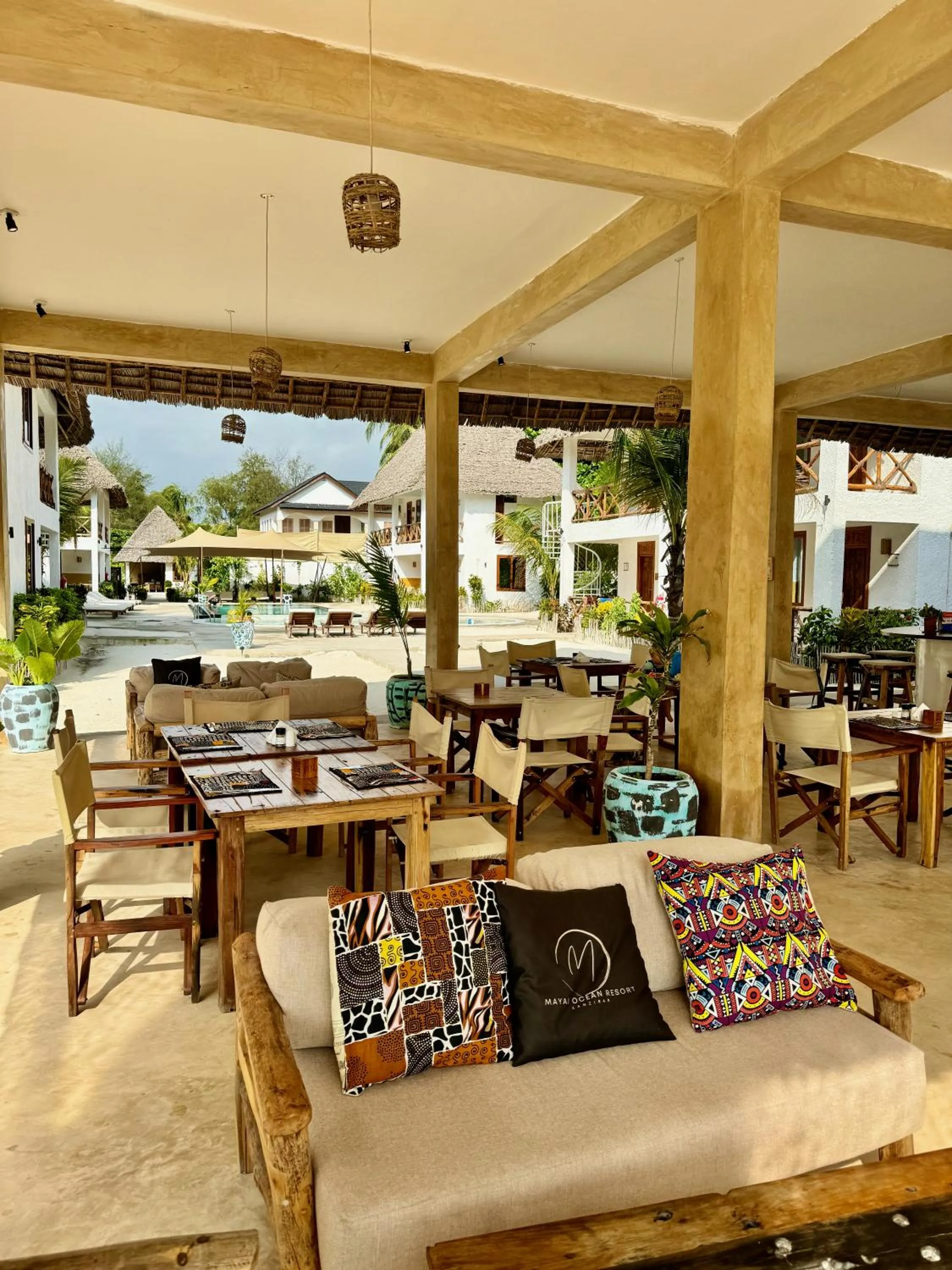 Restaurant/places to eat in Mayai Ocean Resort