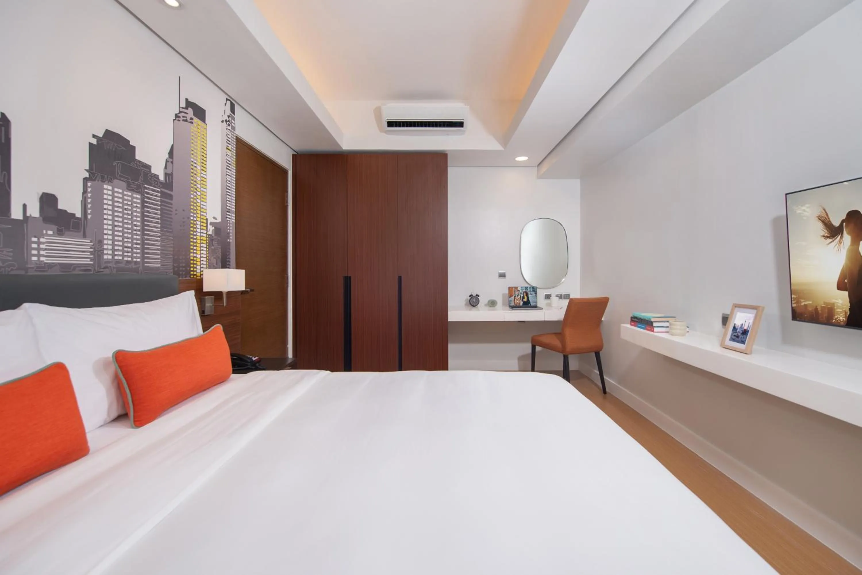 Bed in Citadines Benavidez Makati