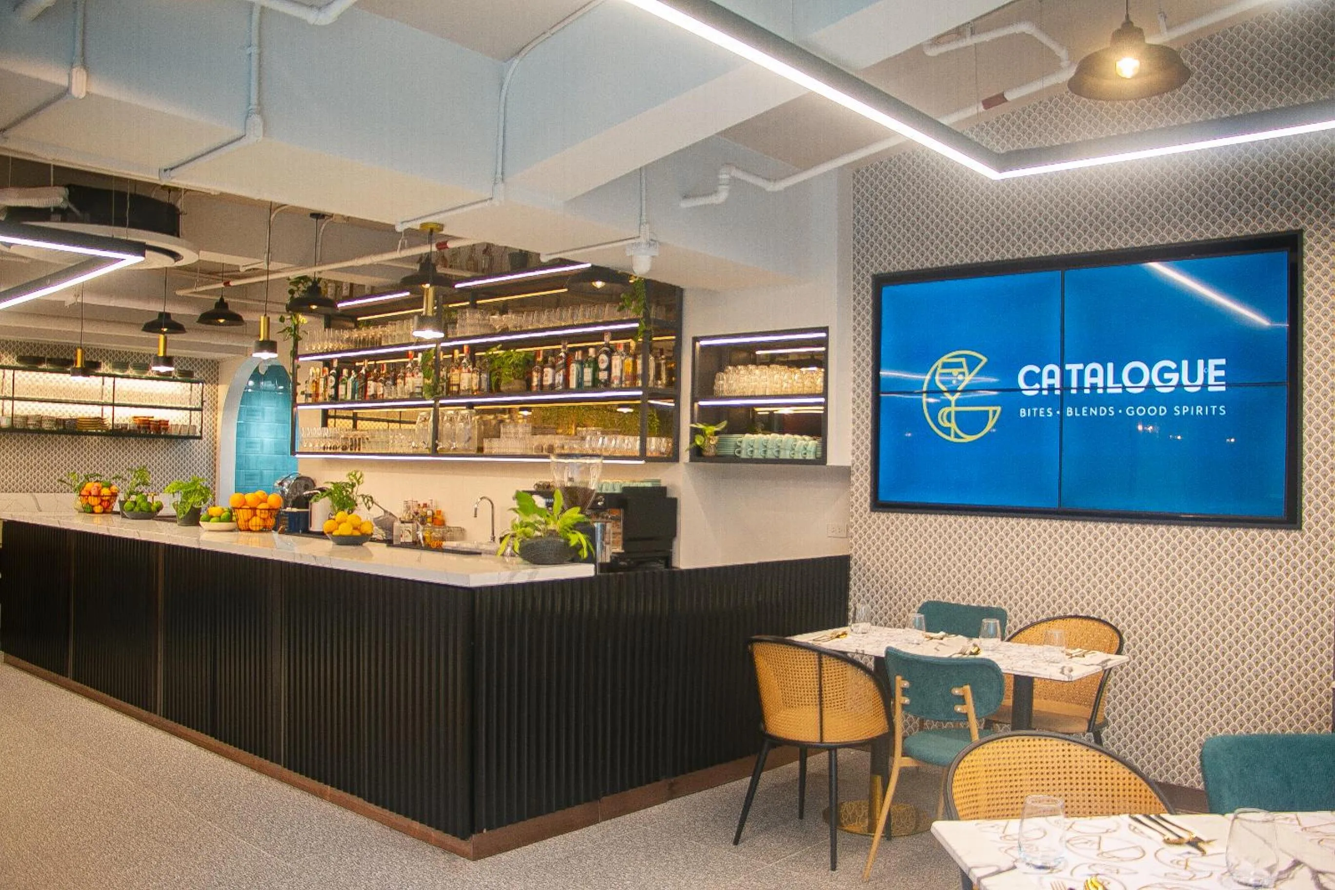 Restaurant/places to eat in Citadines Benavidez Makati