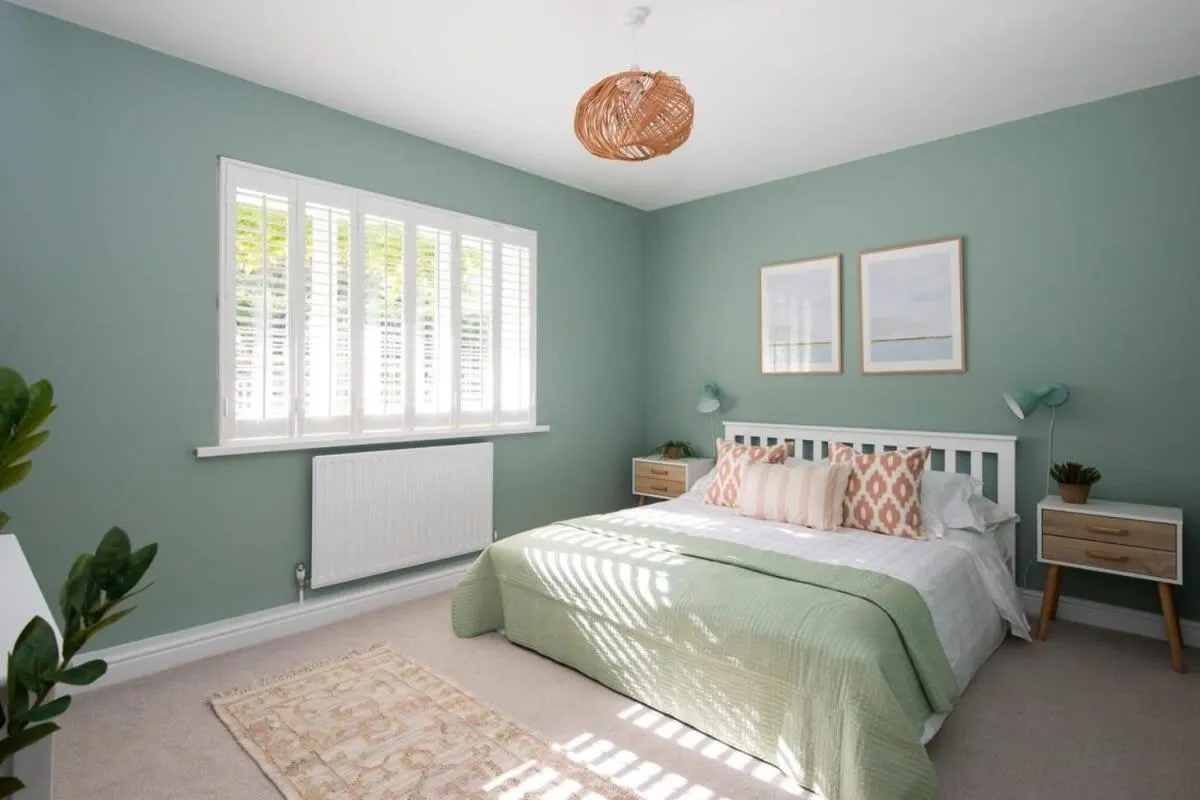 Bed in Bosham 3 BR Beach House with Garden & Playhouse