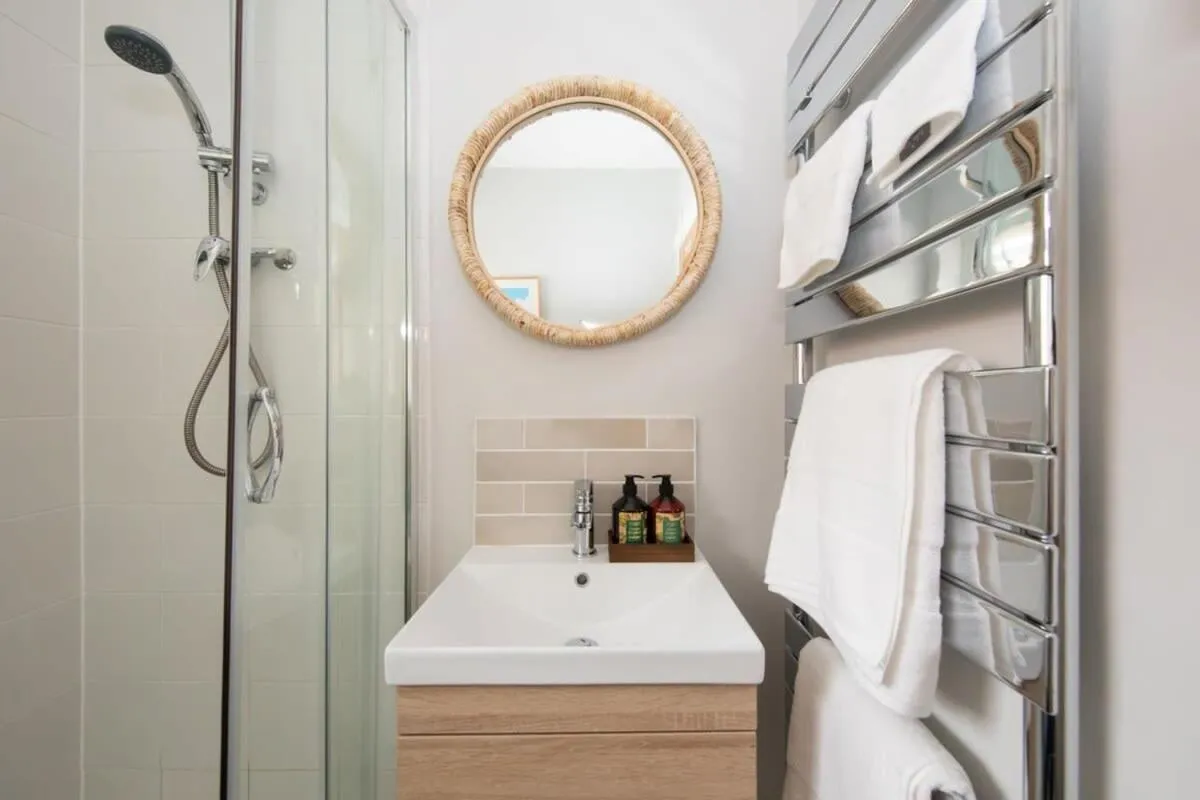 Bosham 3 BR Beach House with Garden & Playhouse