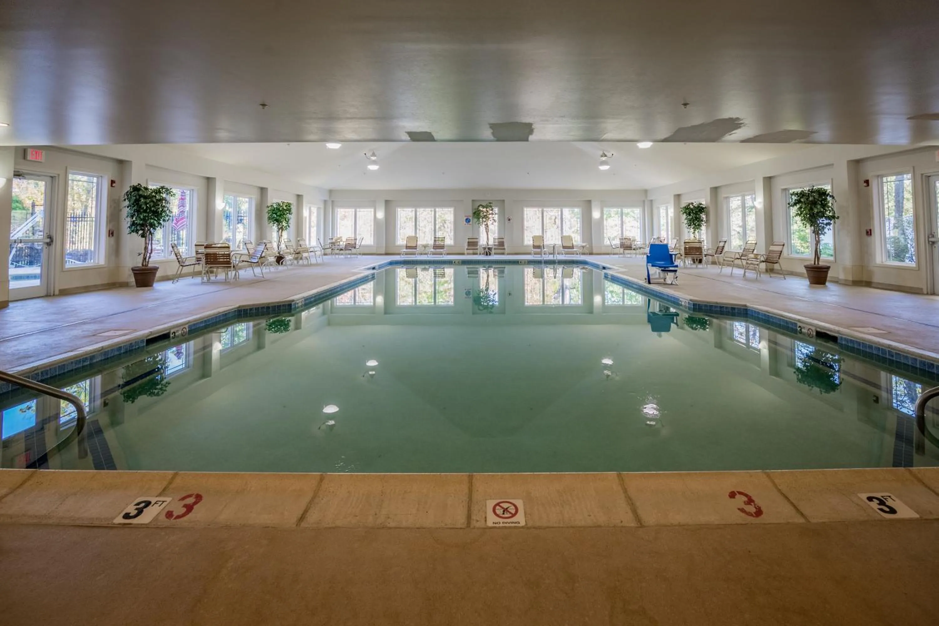 Swimming pool in Berkshire Mountain Lodge
