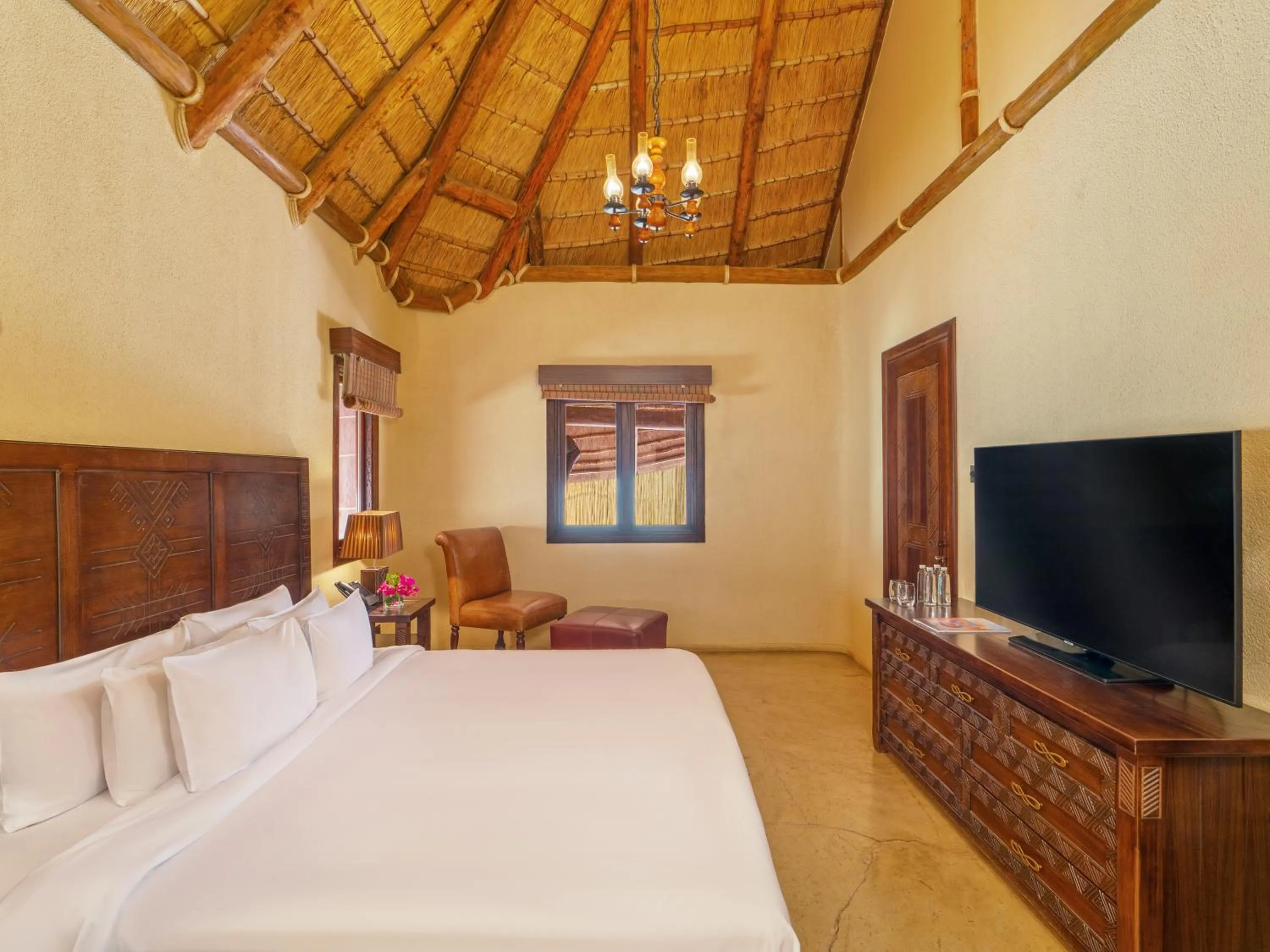 Bedroom, Bed in Nofa Riyadh, A Radisson Collection Resort