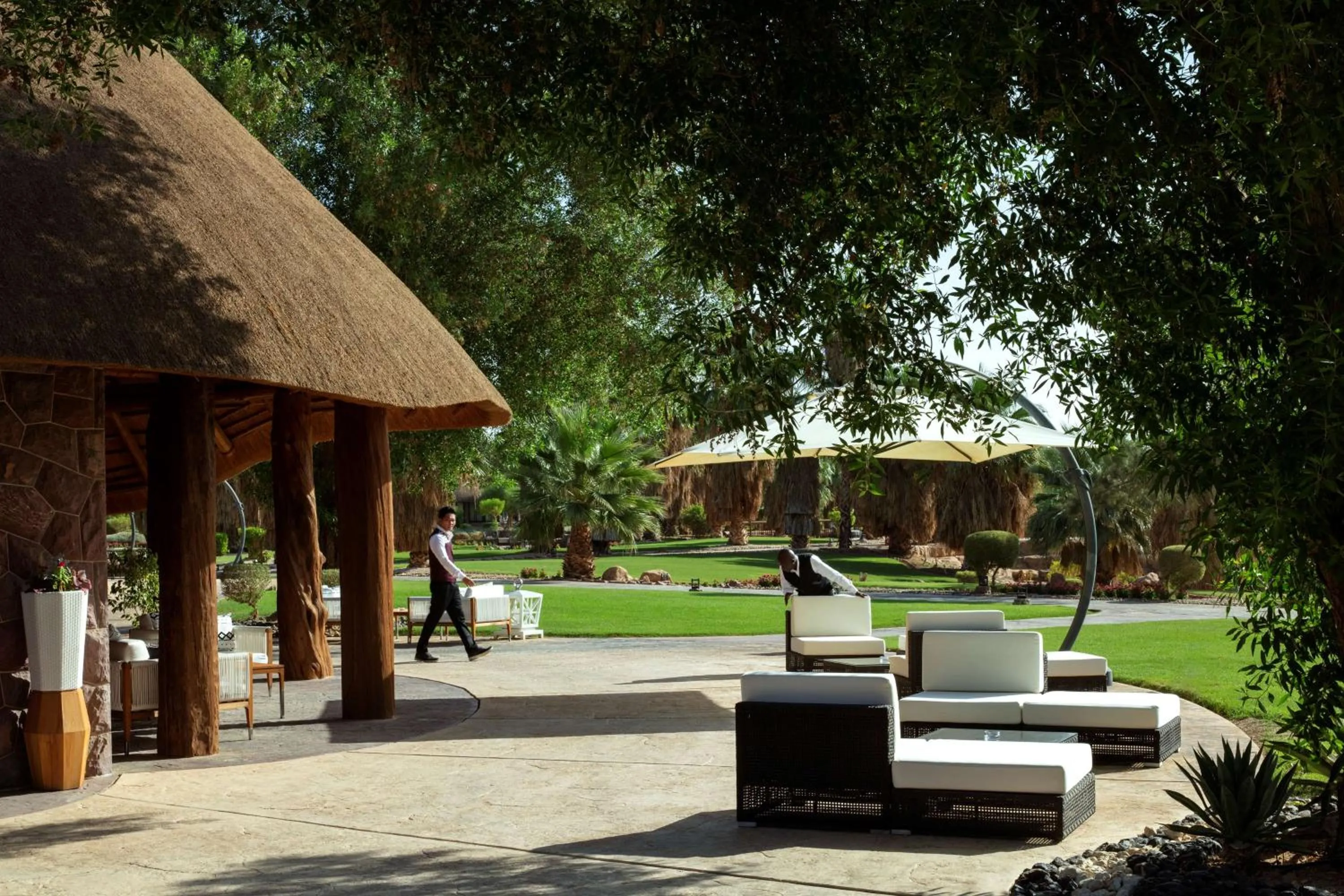 Lounge or bar in Nofa Riyadh, A Radisson Collection Resort