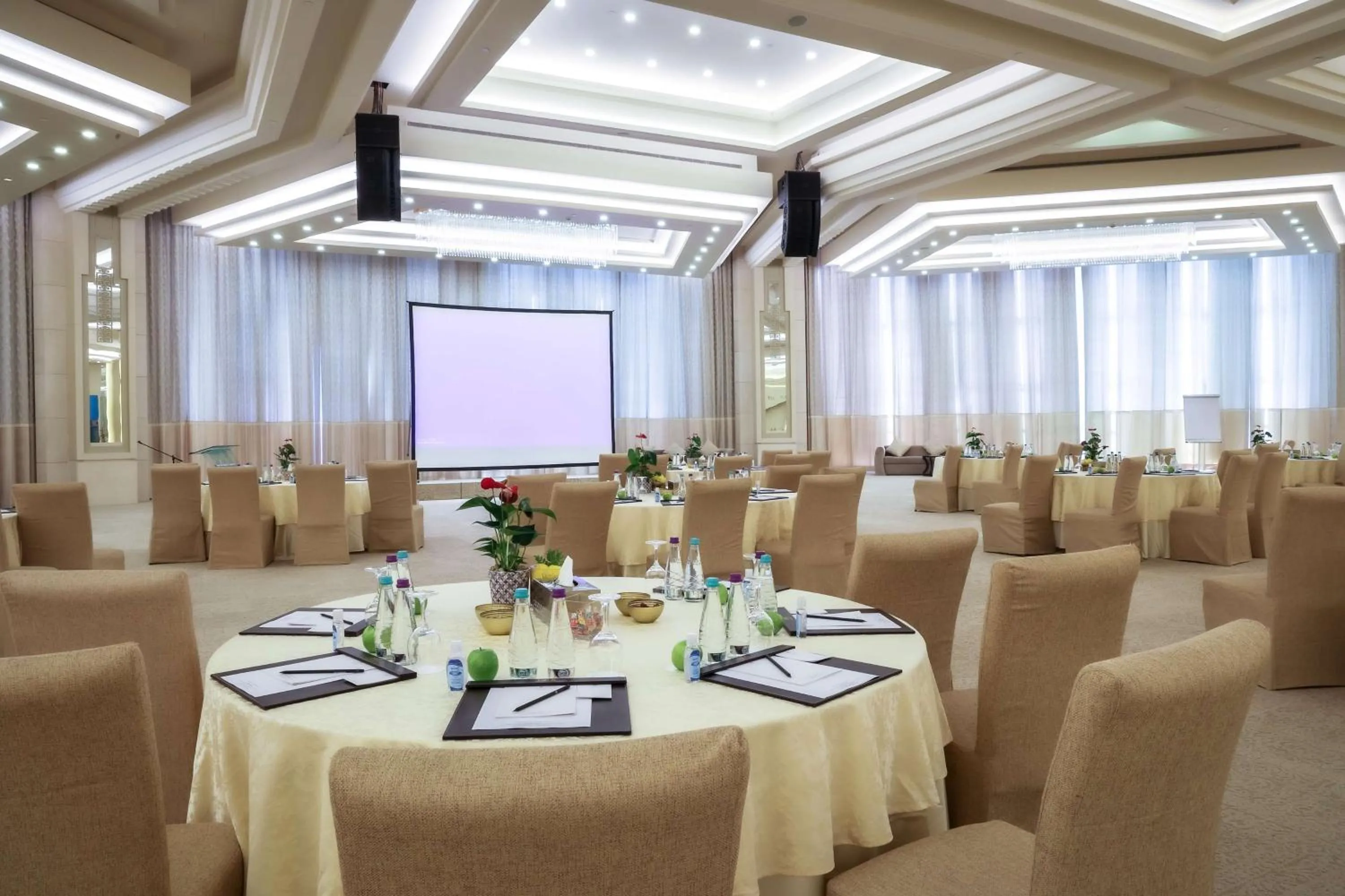 Banquet/Function facilities in Nofa Riyadh, A Radisson Collection Resort