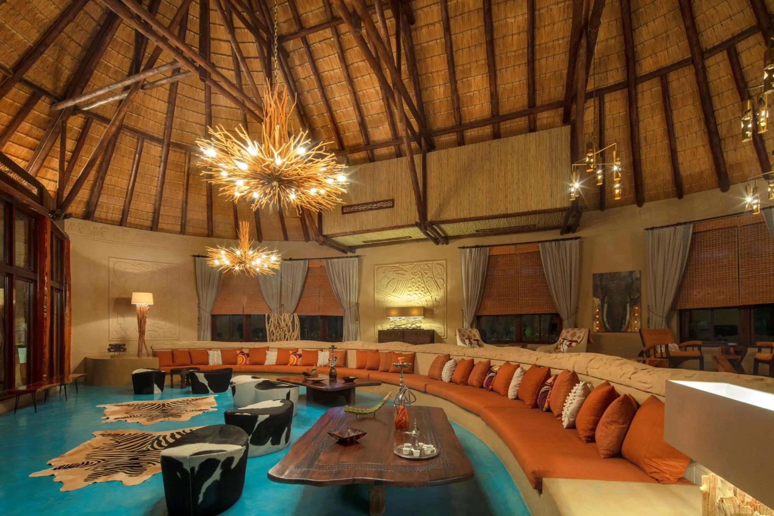 Lounge or bar in Nofa Riyadh, A Radisson Collection Resort
