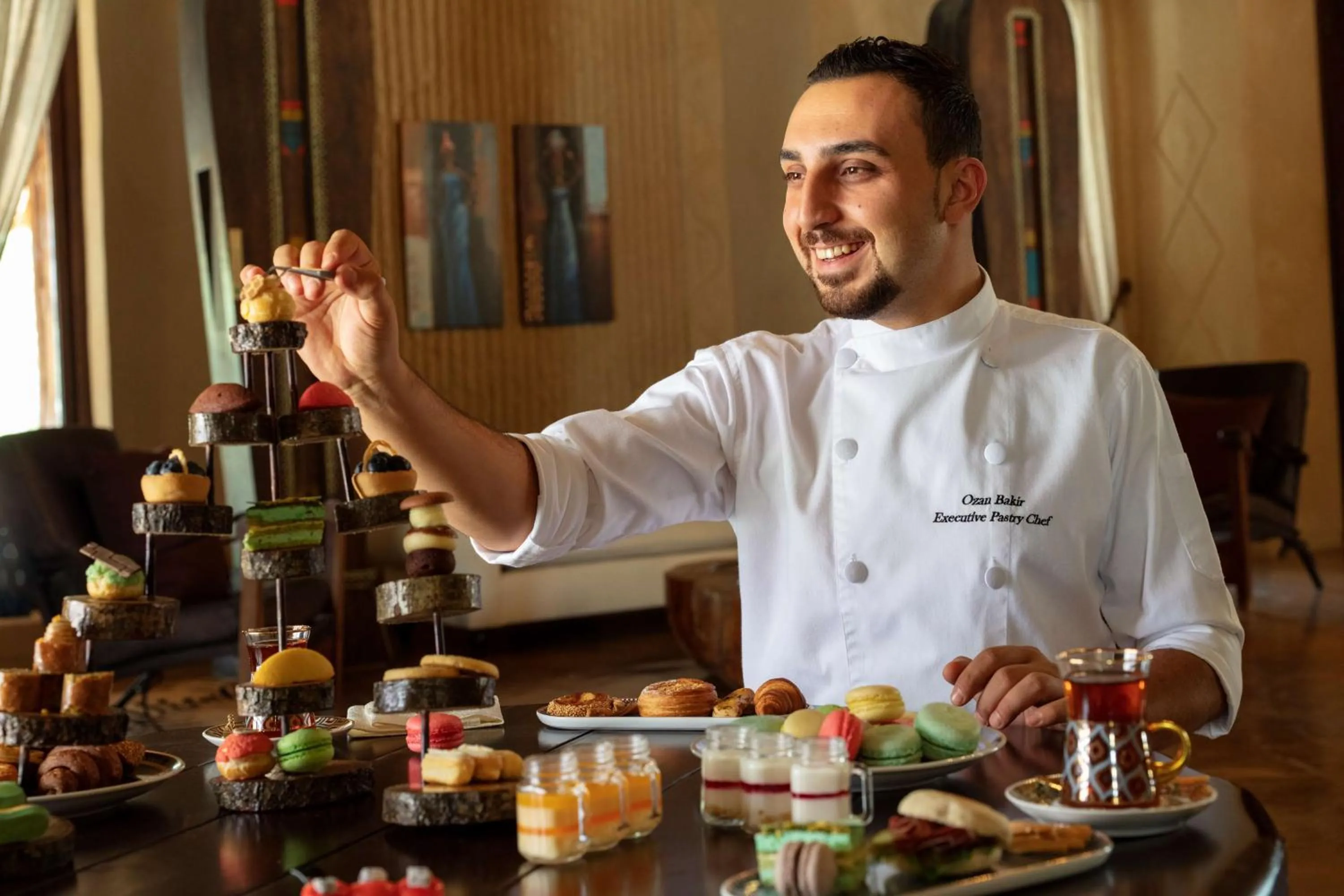 Lounge or bar in Nofa Riyadh, A Radisson Collection Resort