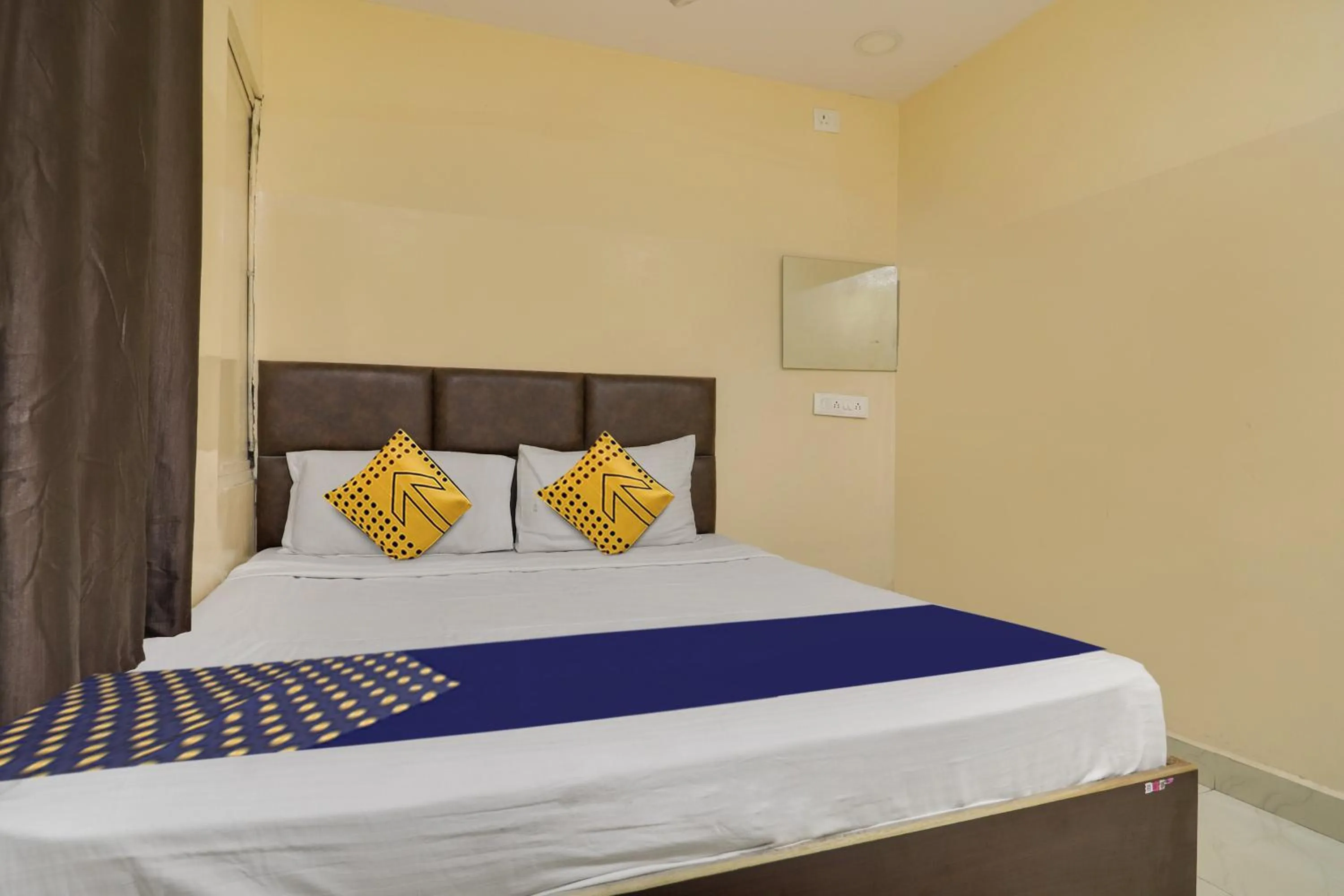 Bedroom, Bed in SPOT ON BHARGAV RESIDENCE