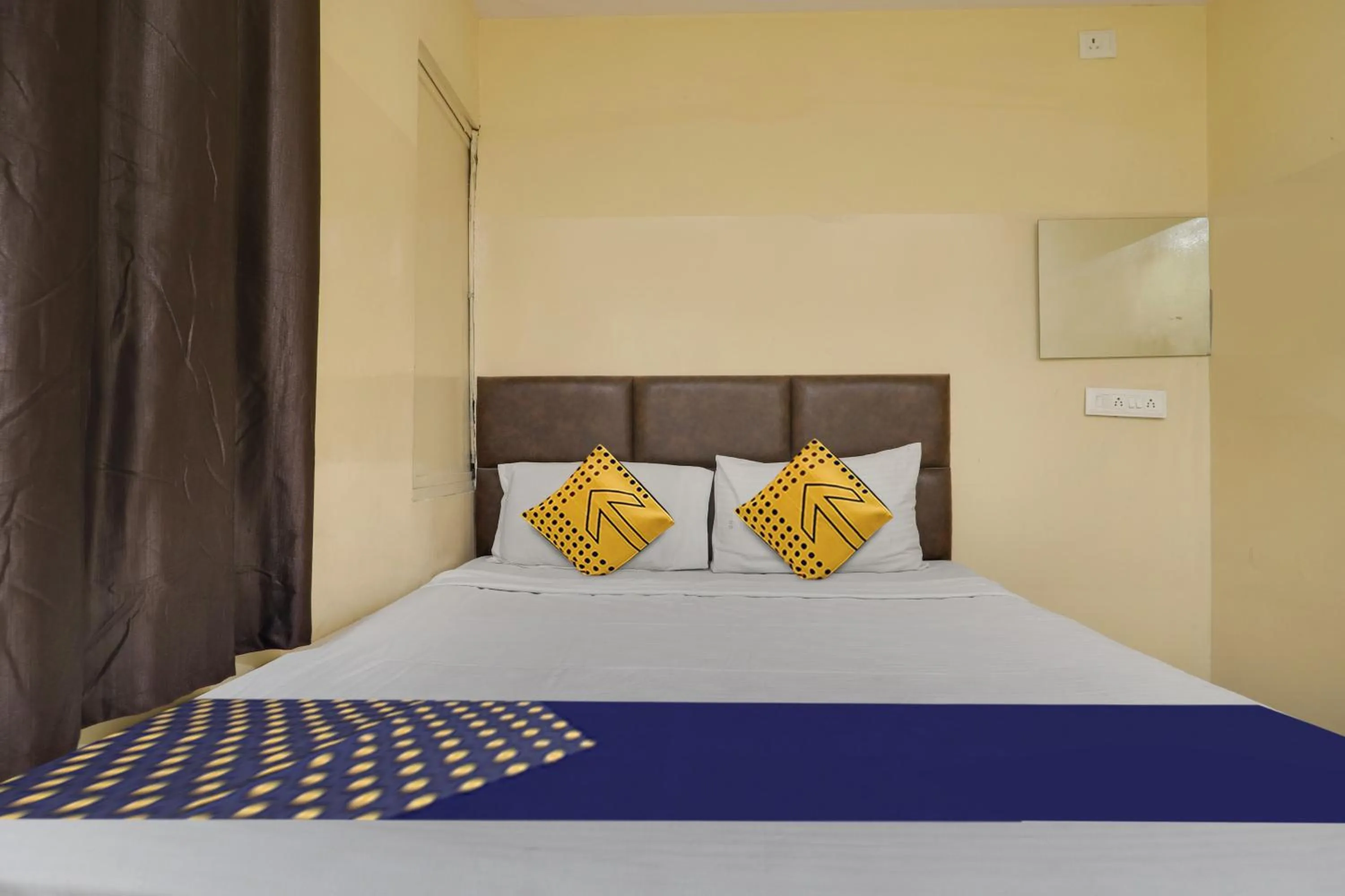 Bedroom, Bed in SPOT ON BHARGAV RESIDENCE