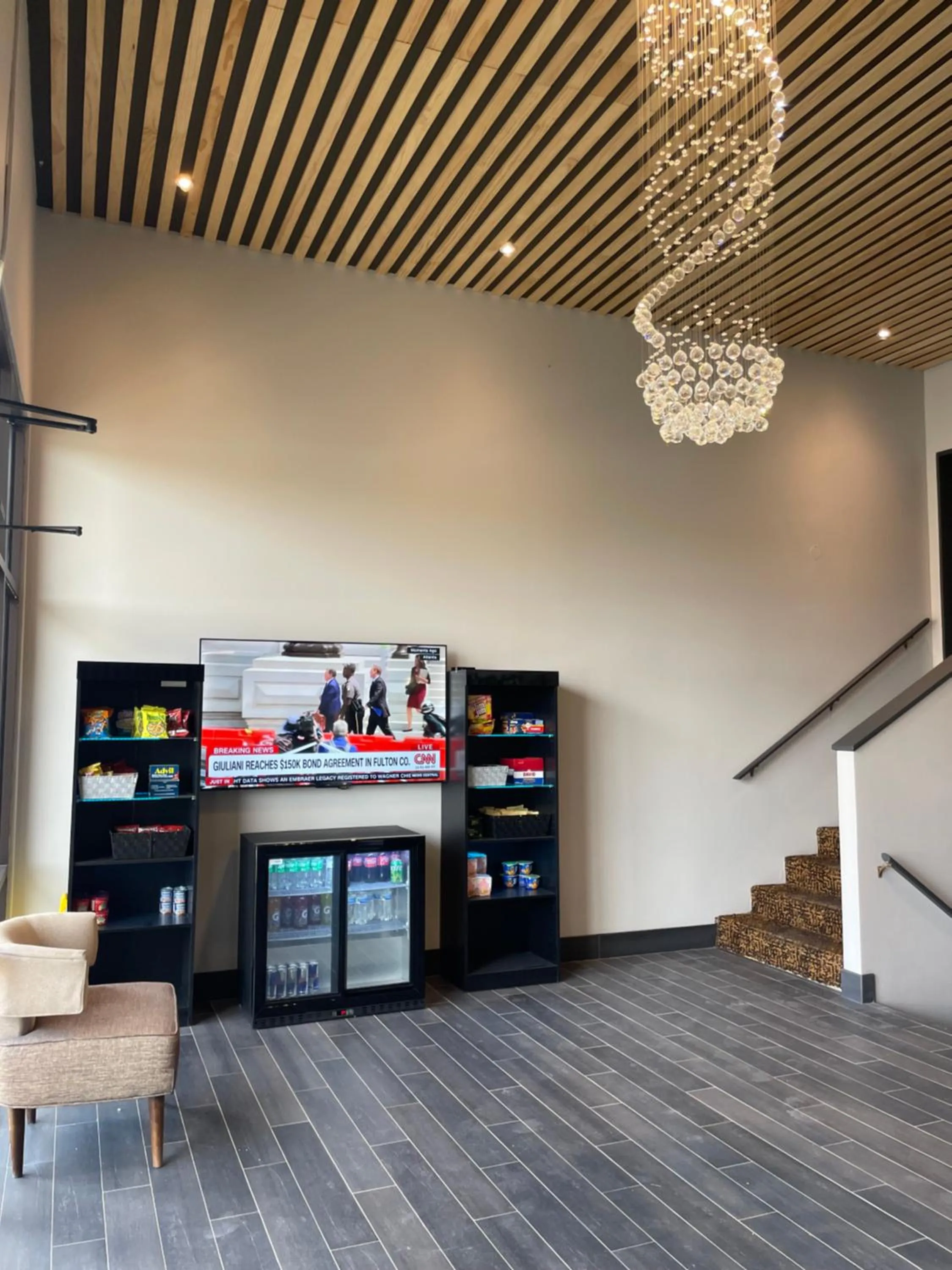 Lobby or reception in Ramada by Wyndham Studio Suites Dothan