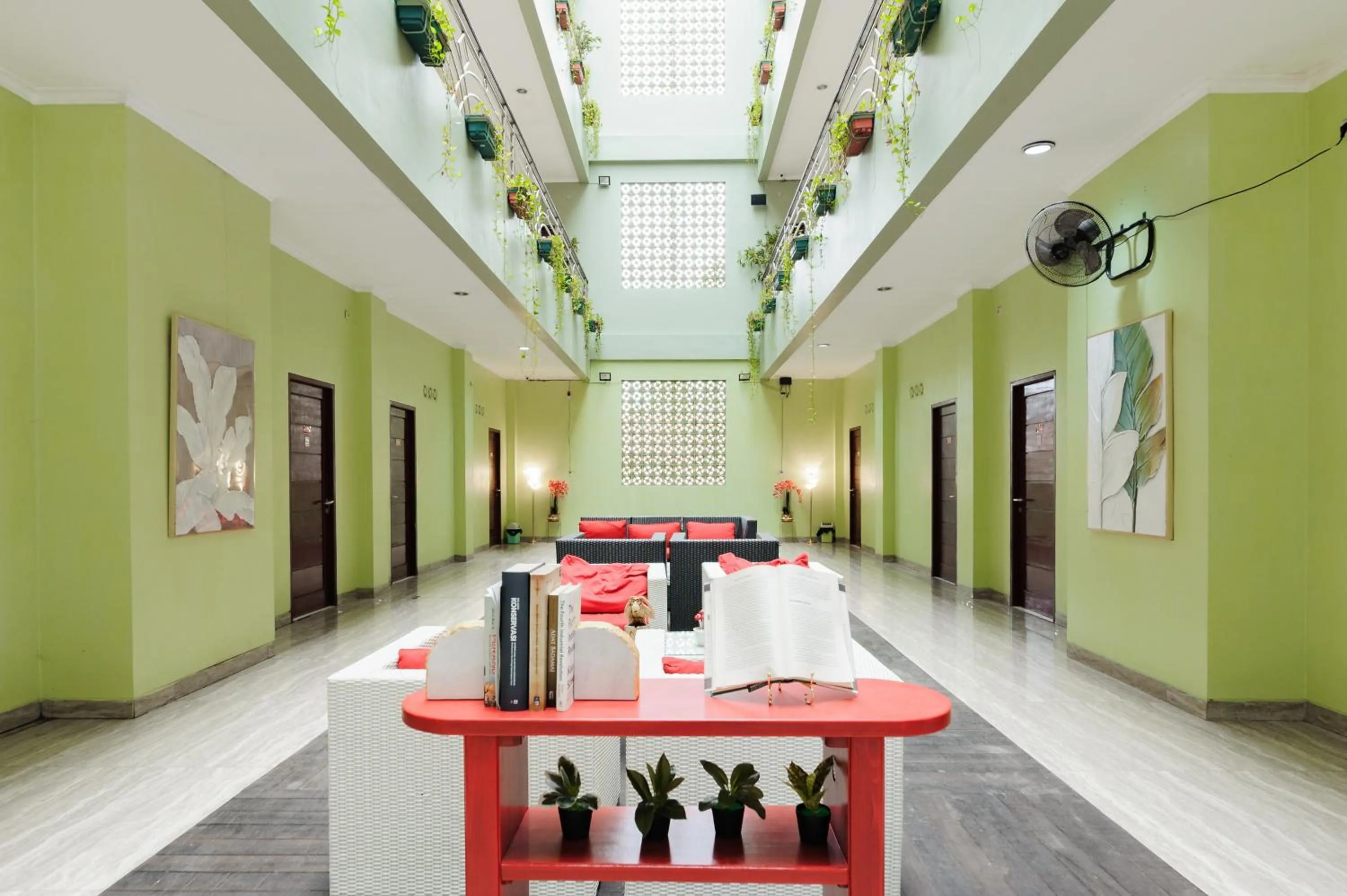 Property building in Urbanview Hotel Niraz Banjarmasin by RedDoorz